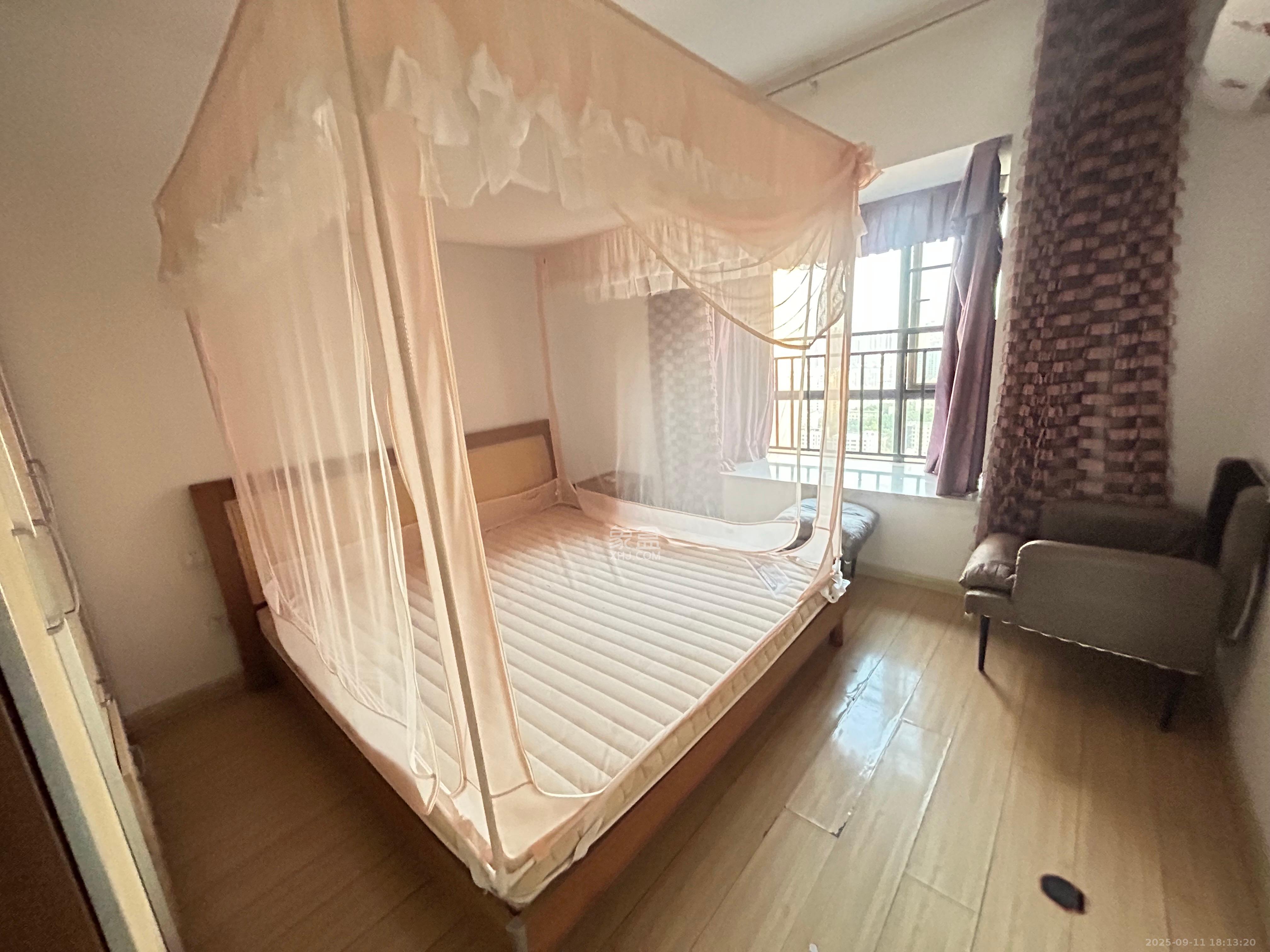 上海城小区  3室2厅1卫   2500.00元/月室内图