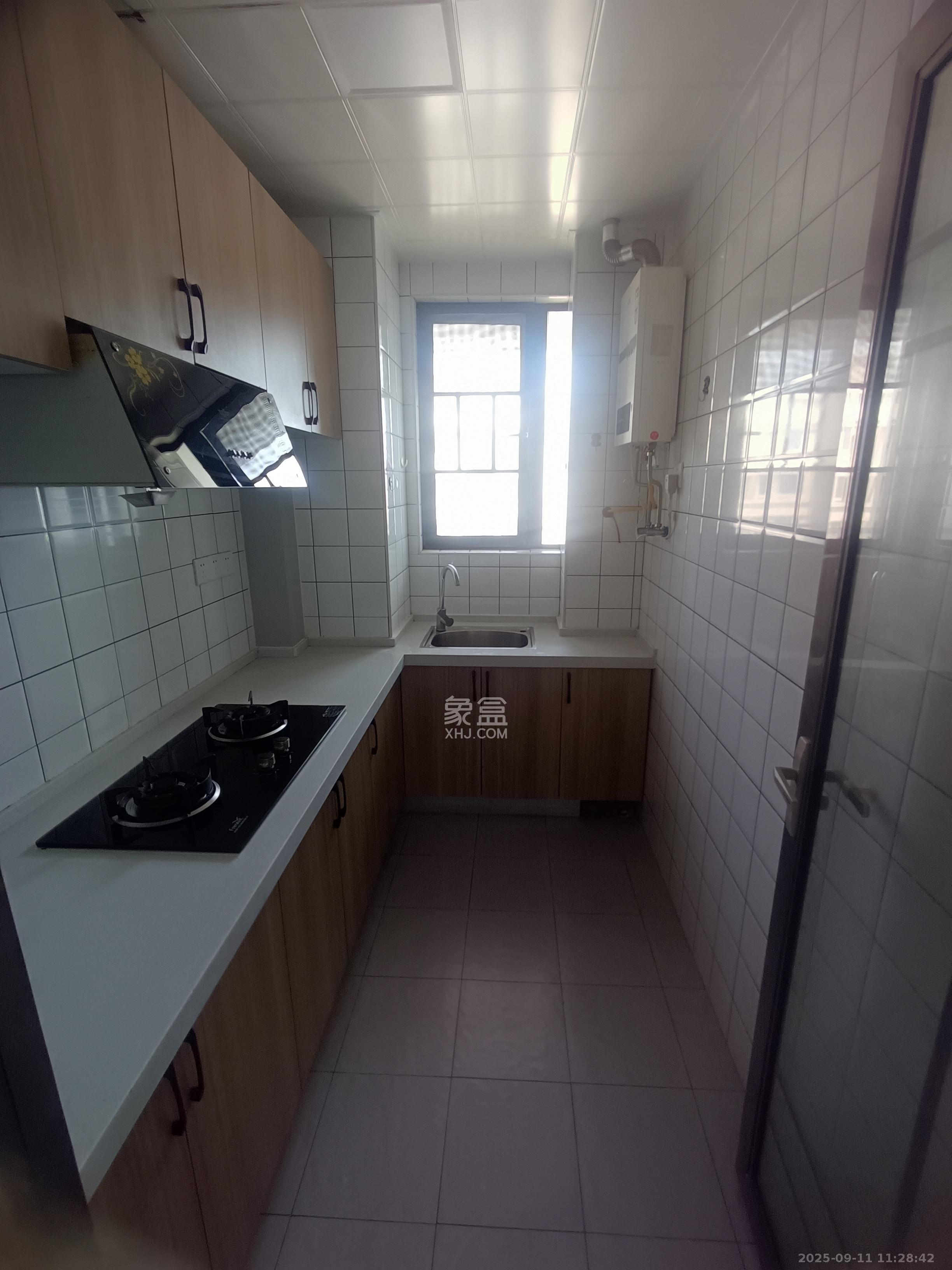 韭菜园嘉苑  3室1厅1卫    4300.0元/月室内图