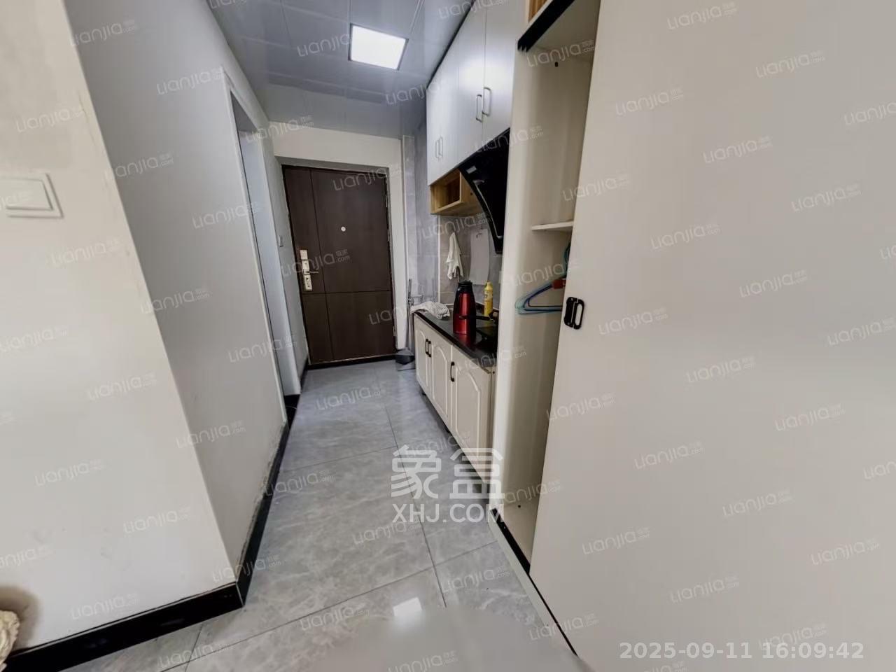 君合新城玺樾  1室1厅1卫    1200.0元/月 君合新城玺樾  1室1厅1卫    1200.0元/月室内图