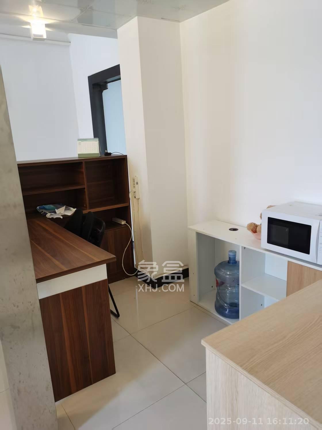 雅阁国际  1室1厅1卫    2600.0元/月室内图1