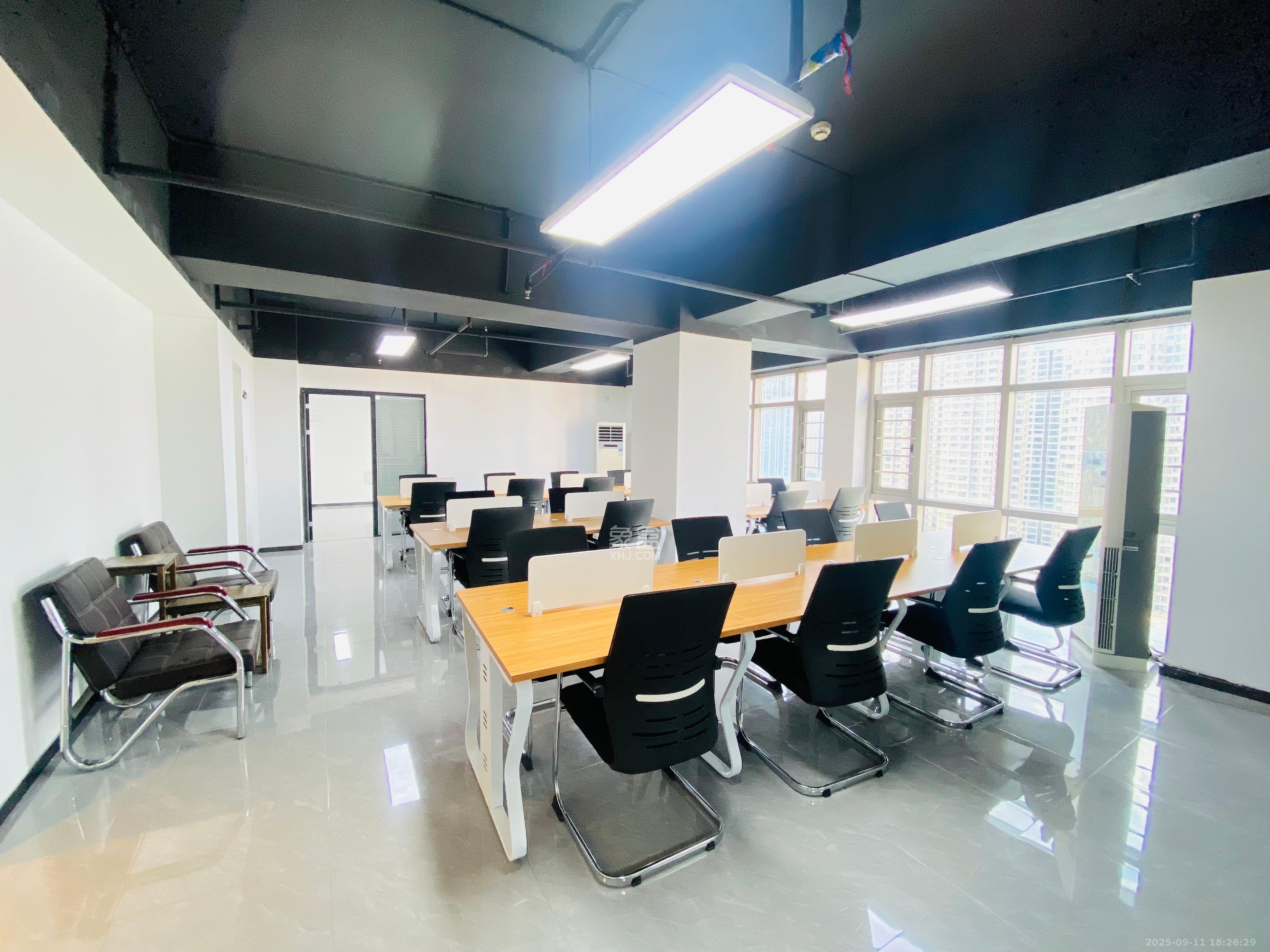 奥克斯广场  1室1厅1卫    8500.0元/月室内图