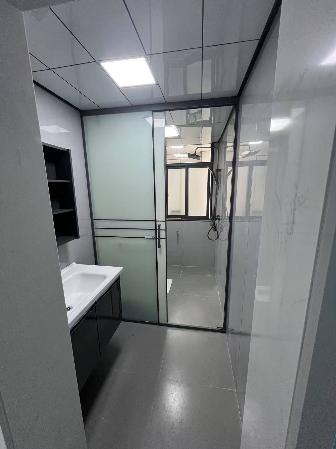 互助小区电梯房  3室0厅0卫    2200.0元/月室内图