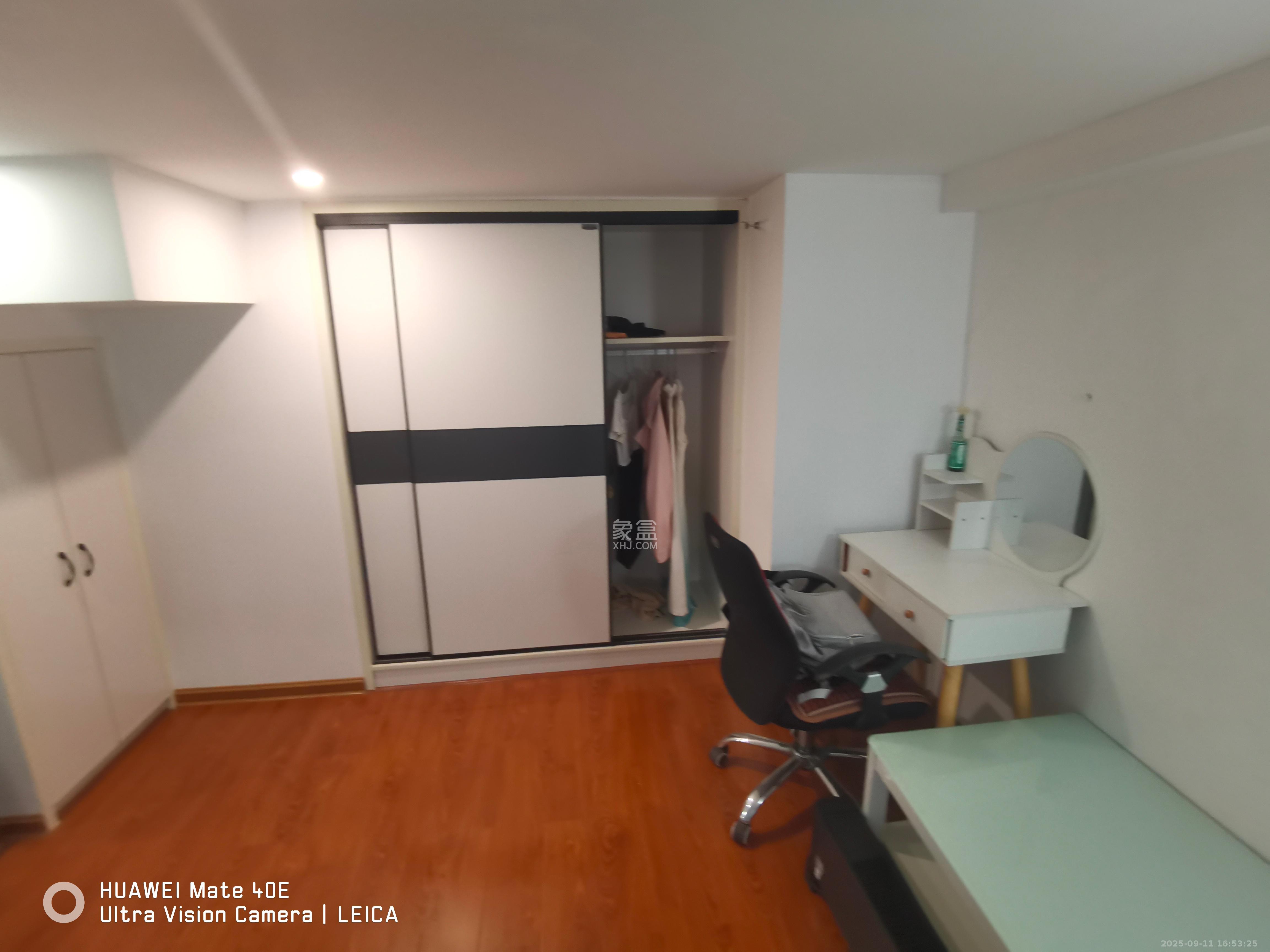 裕天国际商汇中心 1室1厅1卫 1700.0元/月 裕天国际商汇中心 1室1厅1卫 1700.0元/月室内图