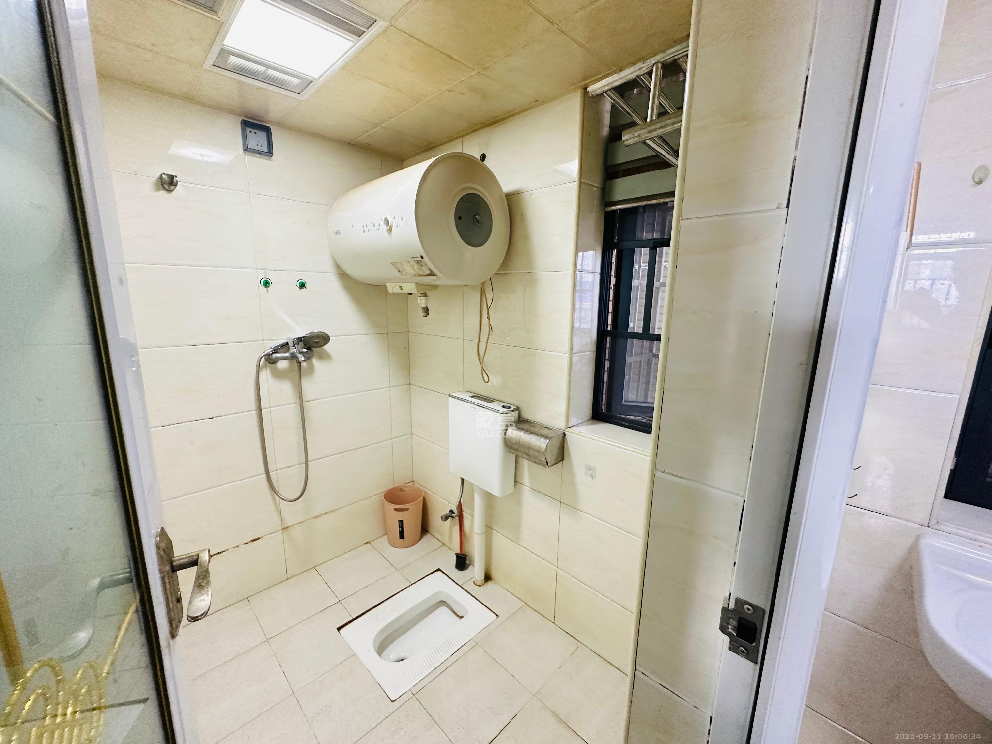 茶山馨苑 3室2厅1卫 2400.0元/月 茶山馨苑 3室2厅1卫 2400.0元/月室内图