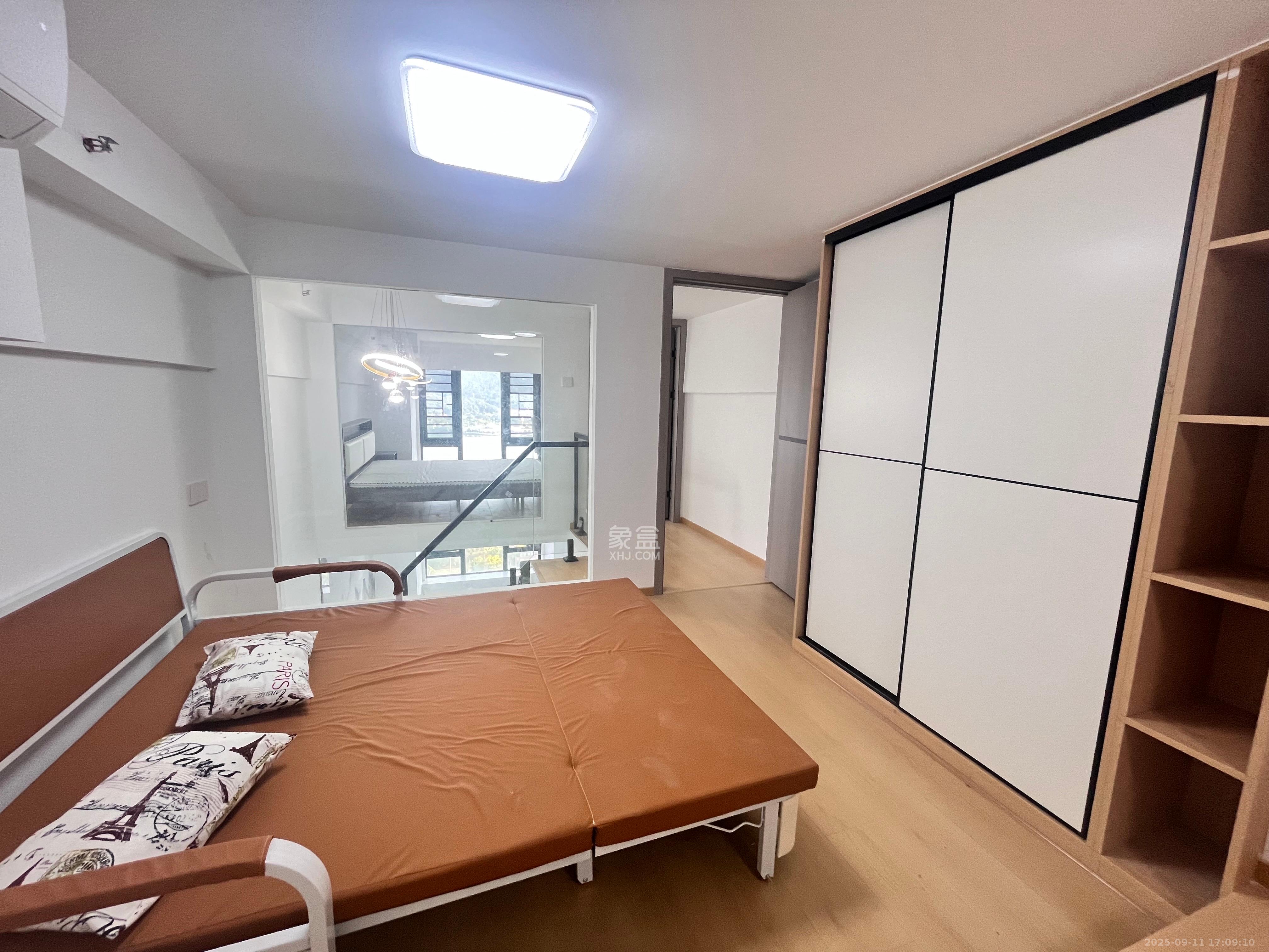 越秀悦湖台  2室2厅1卫    2600.0元/月 越秀悦湖台  2室2厅1卫    2600.0元/月室内图