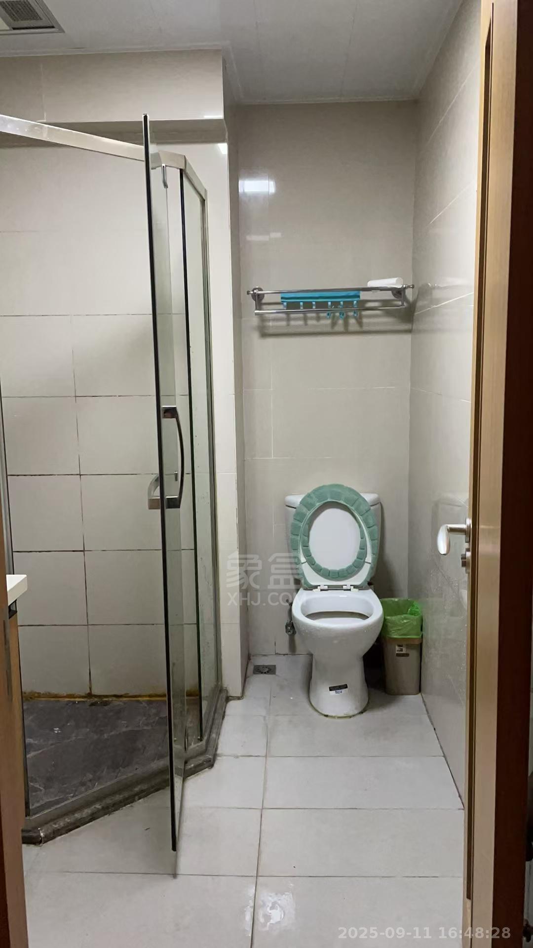 中泰财富湘江 1室1厅1卫 1300.0元/月 中泰财富湘江 1室1厅1卫 1300.0元/月室内图