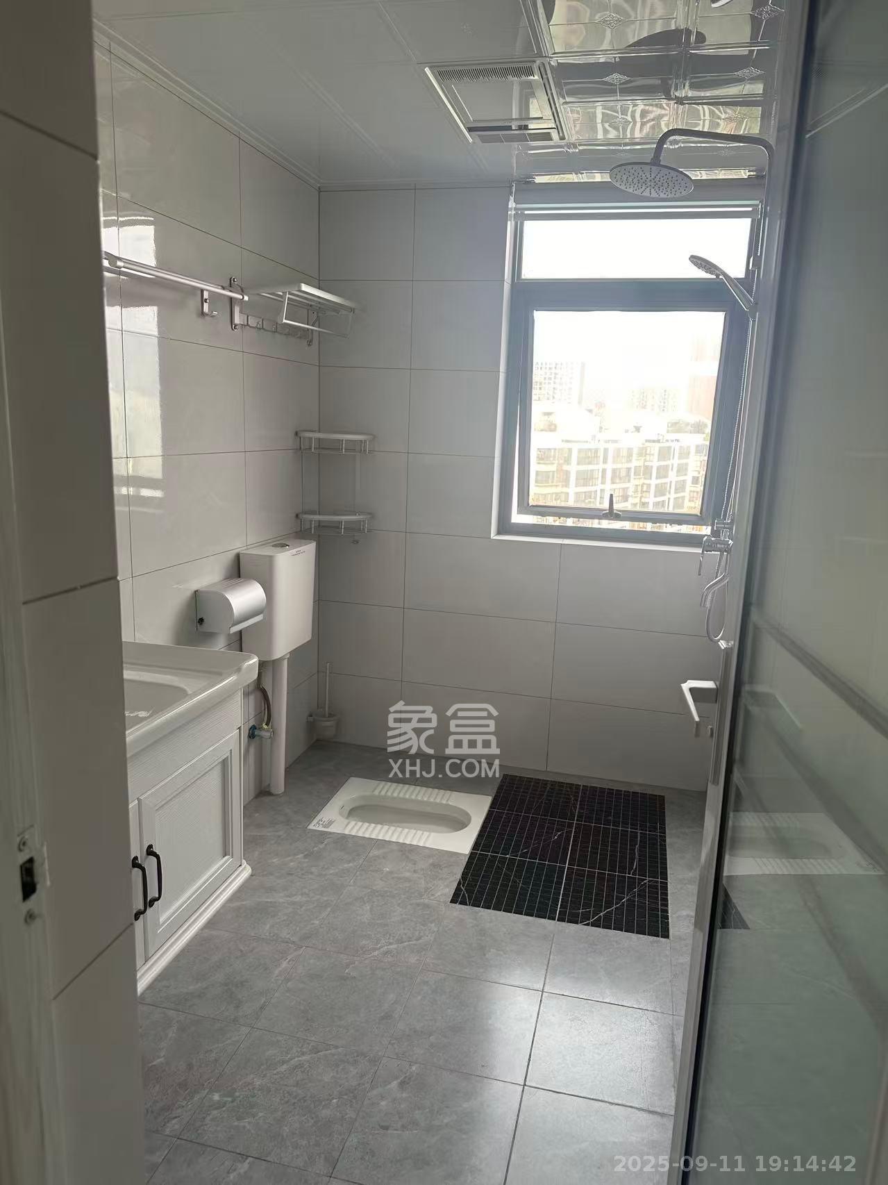 标志浪漫满屋(枫景公寓) 2室2厅1卫 2200.0元/月 标志浪漫满屋(枫景公寓) 2室2厅1卫 2200.0元/月室内图