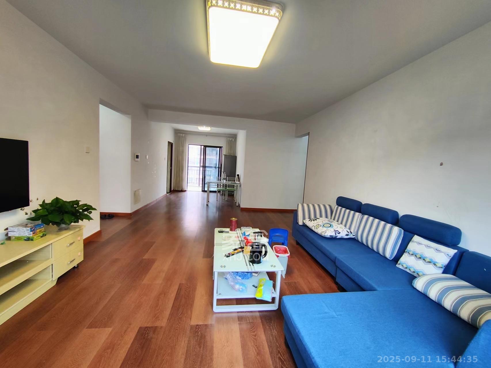 鑫远和城(一、二期)  4室2厅2卫    2600.0元/月 鑫远和城(一、二期)  4室2厅2卫    2600.0元/月室内图