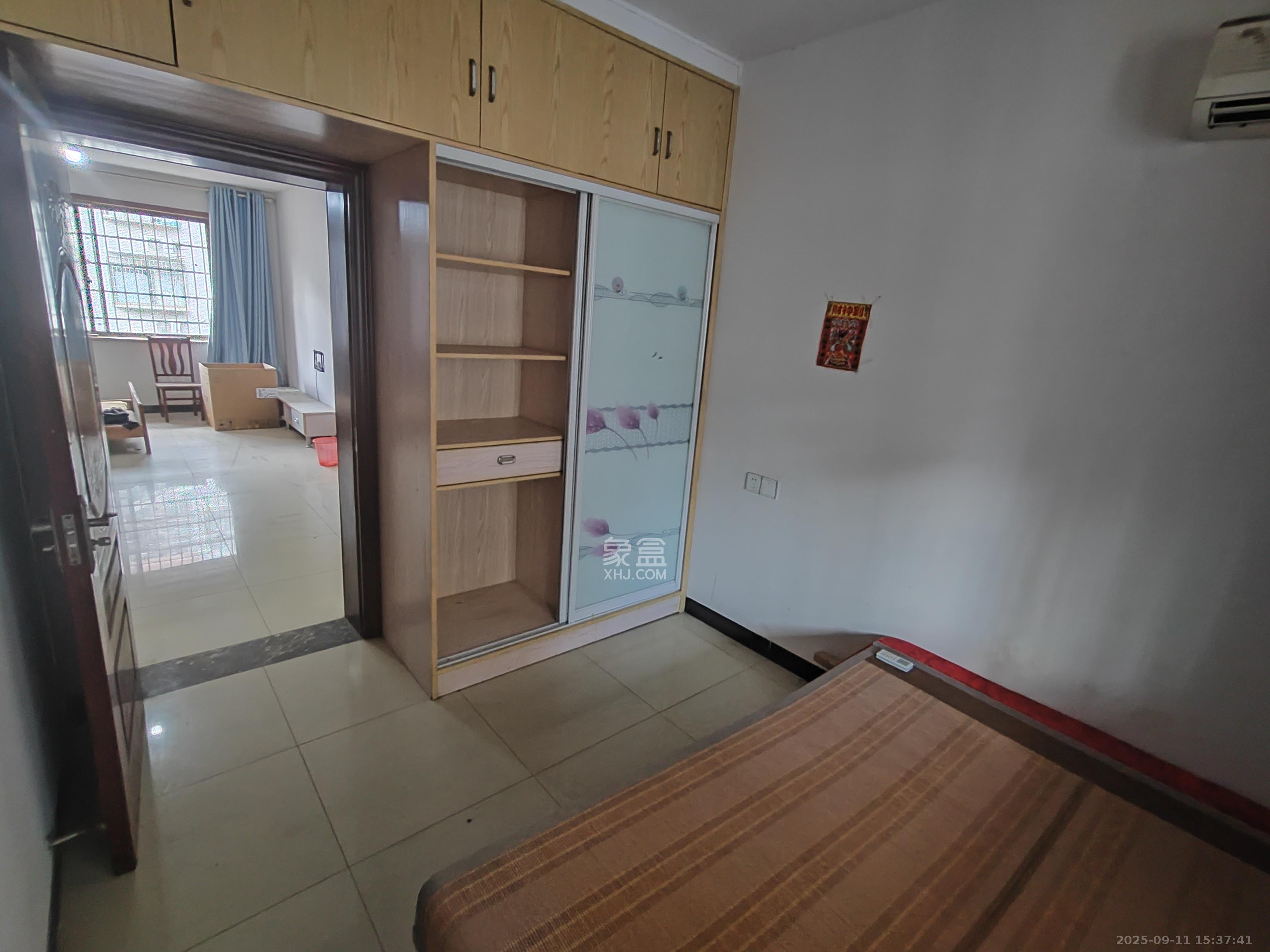 骑龙安置小区 3室1厅1卫 2000.0元/月 骑龙安置小区 3室1厅1卫 2000.0元/月室内图