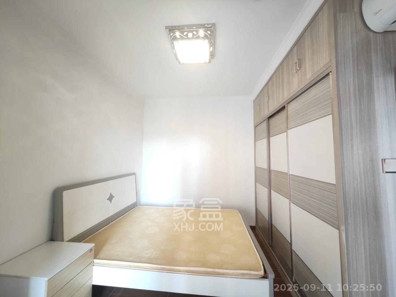 荷韵园 2室2厅1卫 1800.0元/月 荷韵园 2室2厅1卫 1800.0元/月室内图