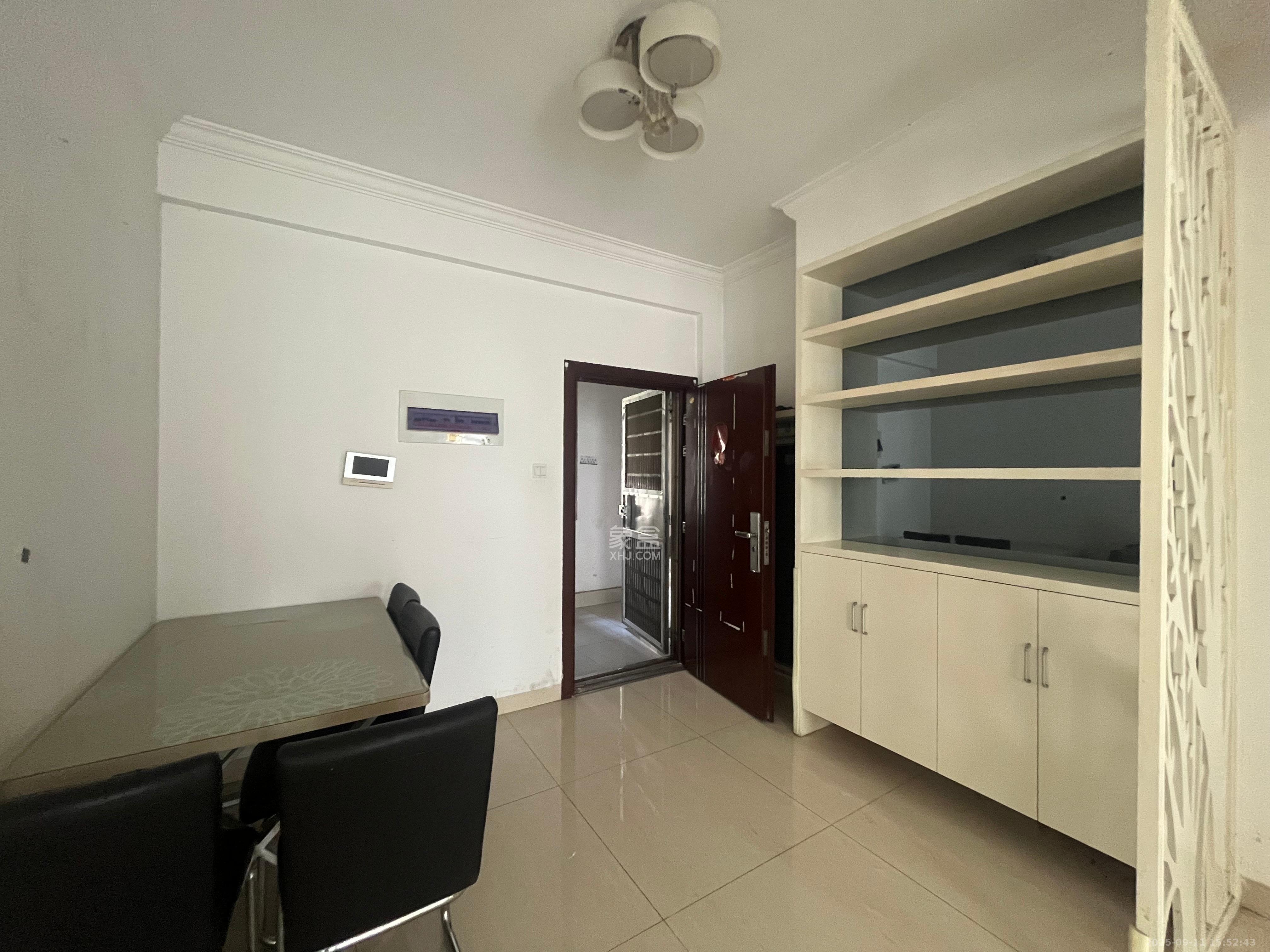 青园 3室2厅1卫 2400.0元/月 青园 3室2厅1卫 2400.0元/月室内图