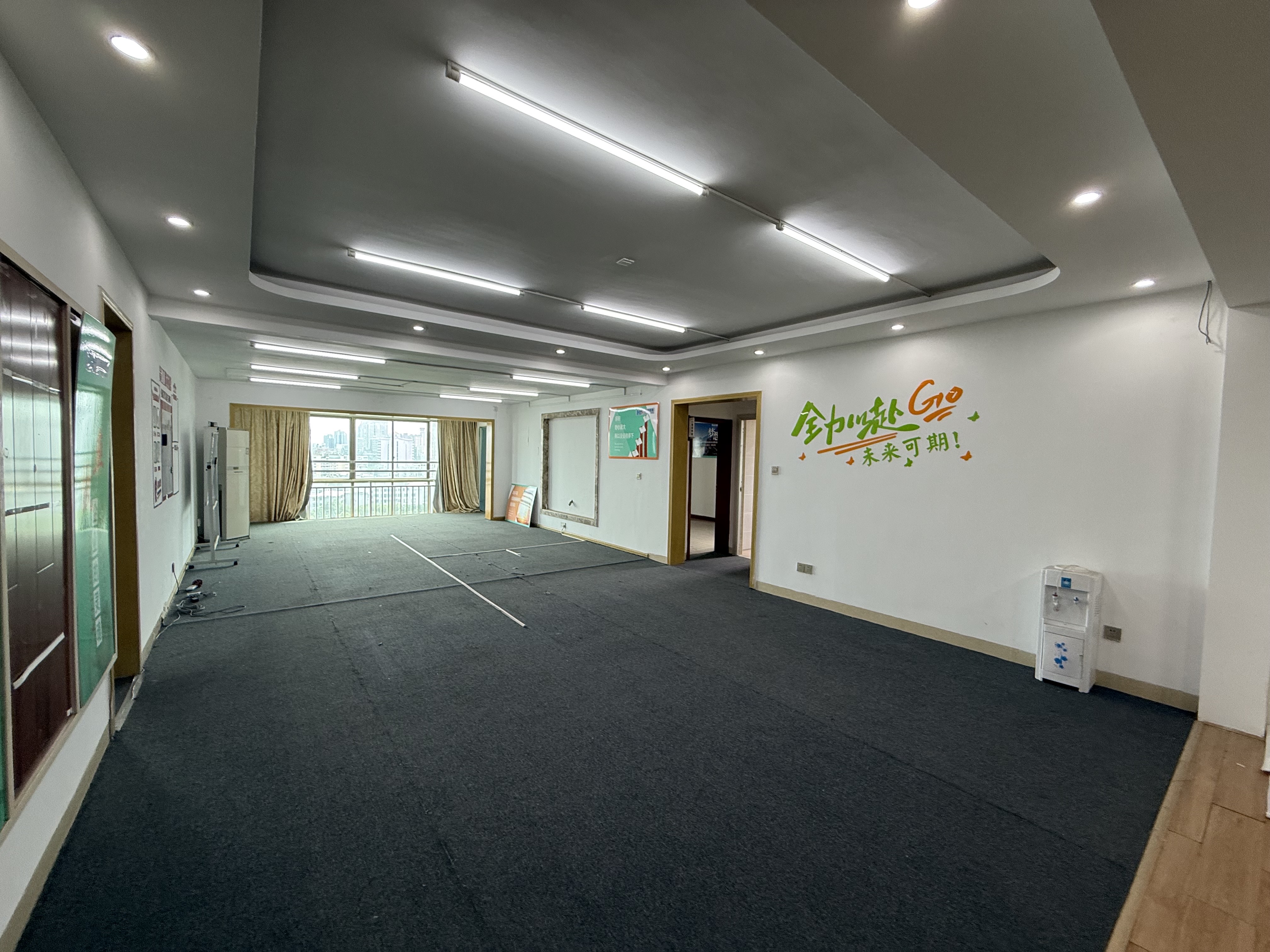 华亿明珠 4室2厅2卫 3200.00元/月 华亿明珠 4室2厅2卫 3200.00元/月室内图