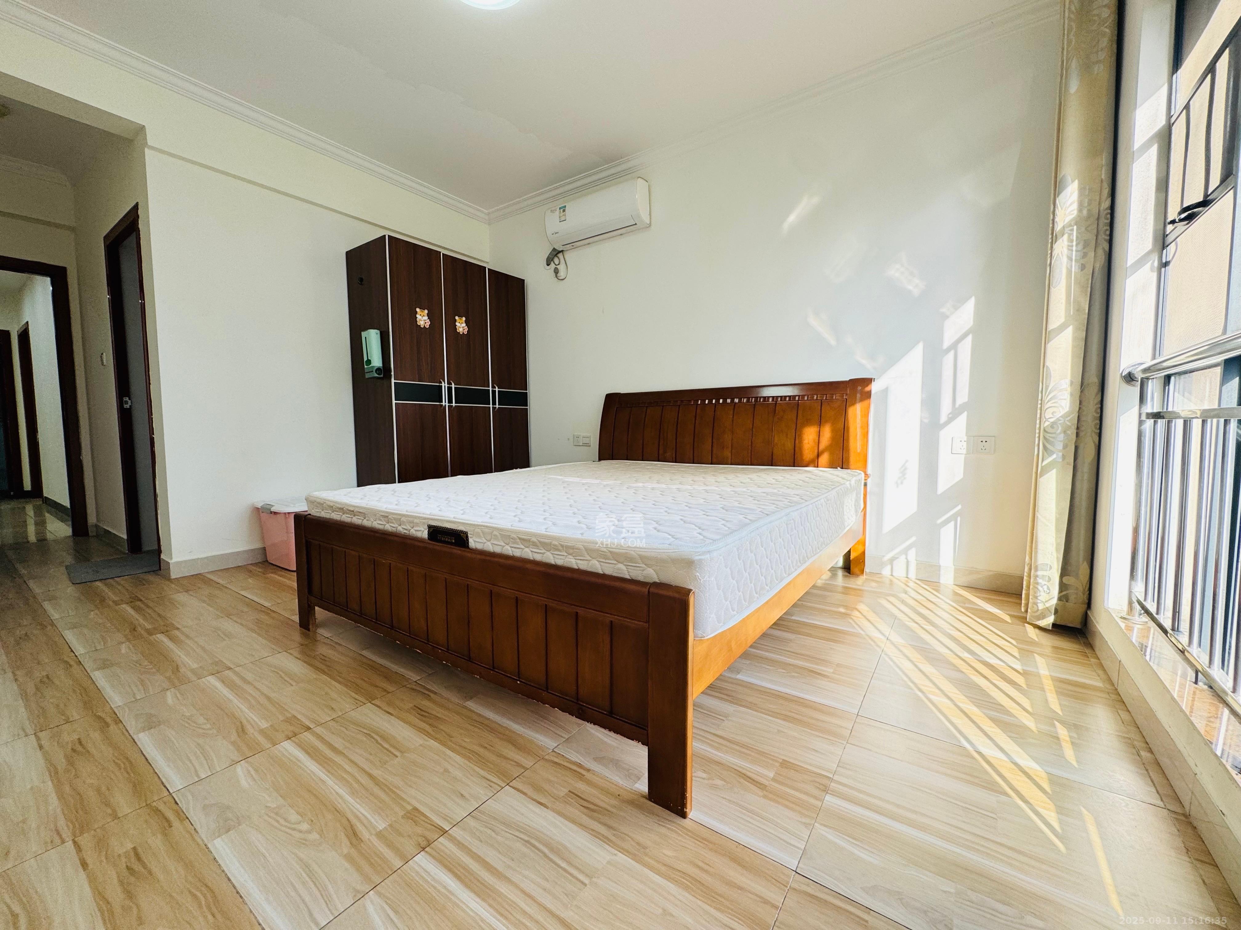 振业城二期  3室2厅2卫    3200.0元/月室内图