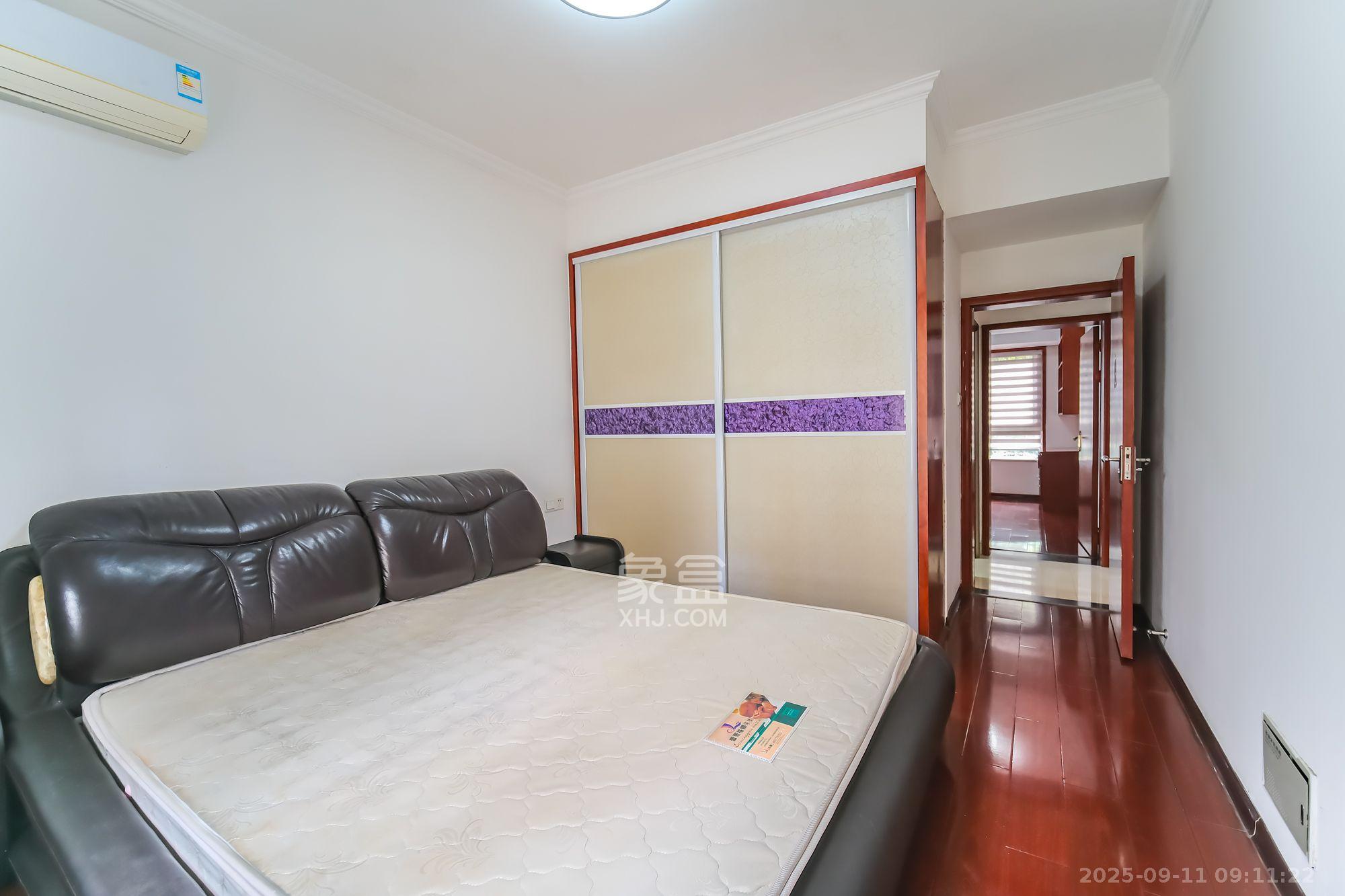 山水湾  2室2厅2卫    1600.0元/月 山水湾  2室2厅2卫    1600.0元/月室内图