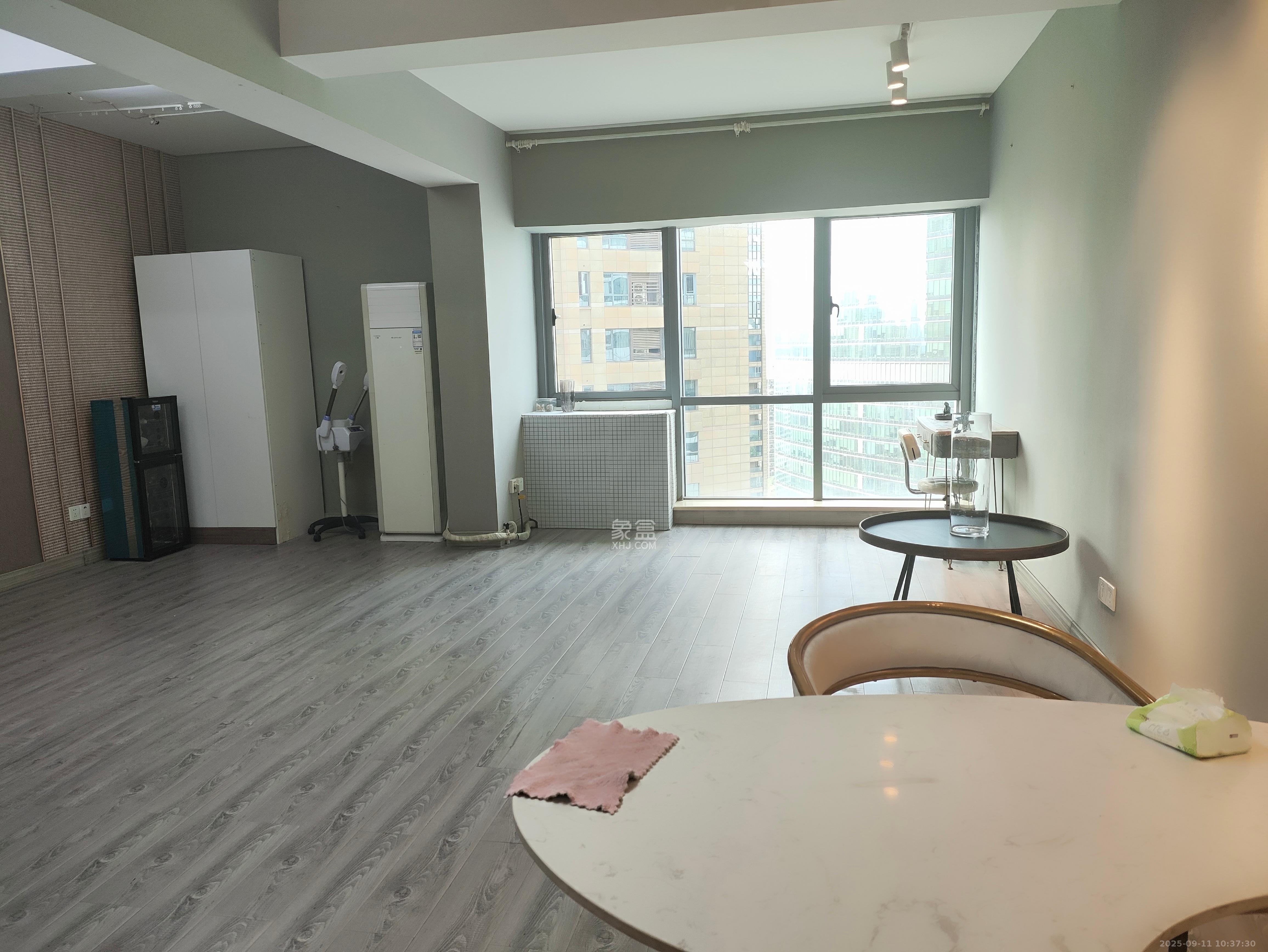 保利国际广场 1室1厅1卫 3600.0元/月 保利国际广场 1室1厅1卫 3600.0元/月室内图