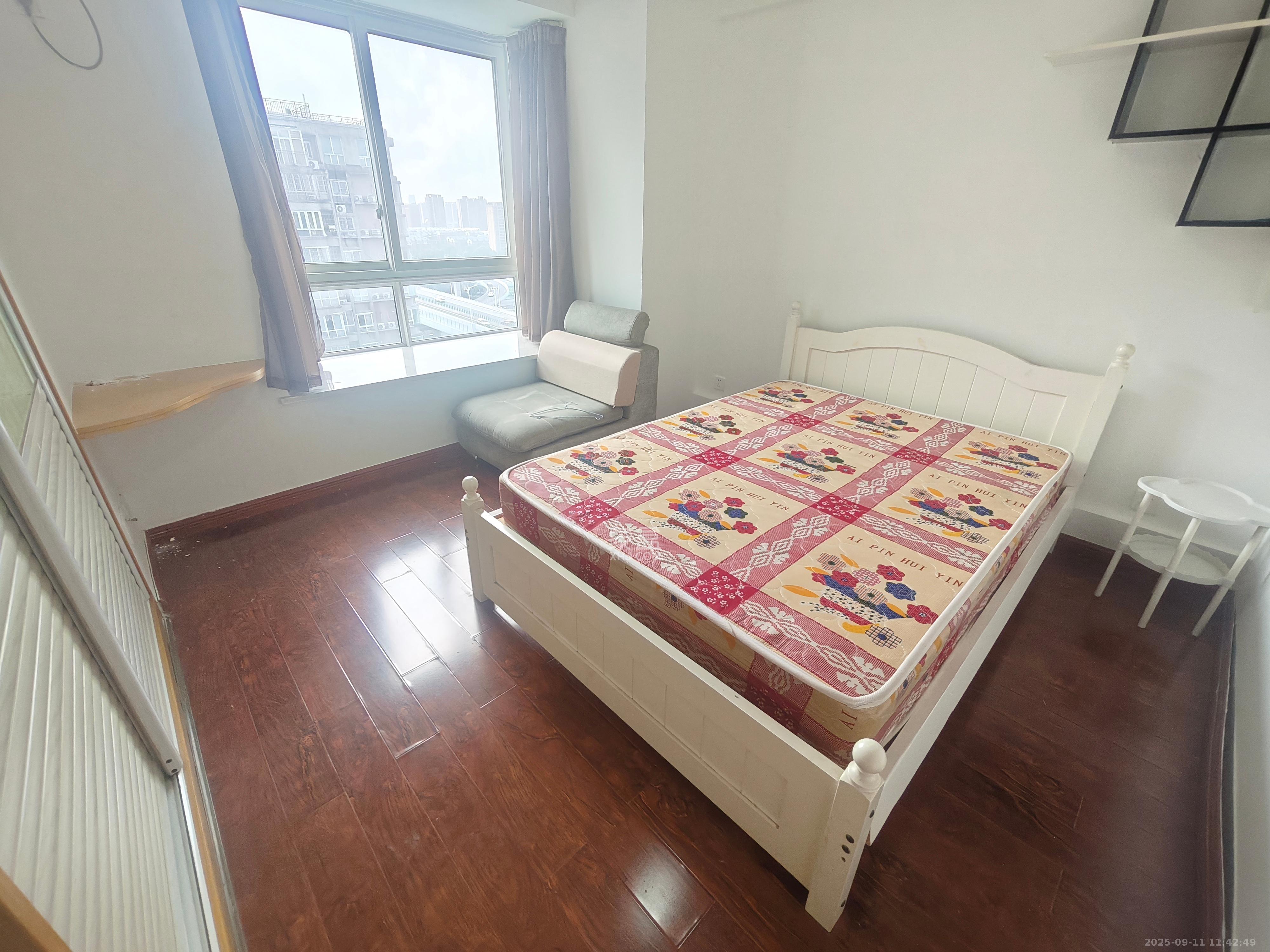 月湖兰庭  1室1厅1卫    1800.0元/月 月湖兰庭  1室1厅1卫    1800.0元/月室内图