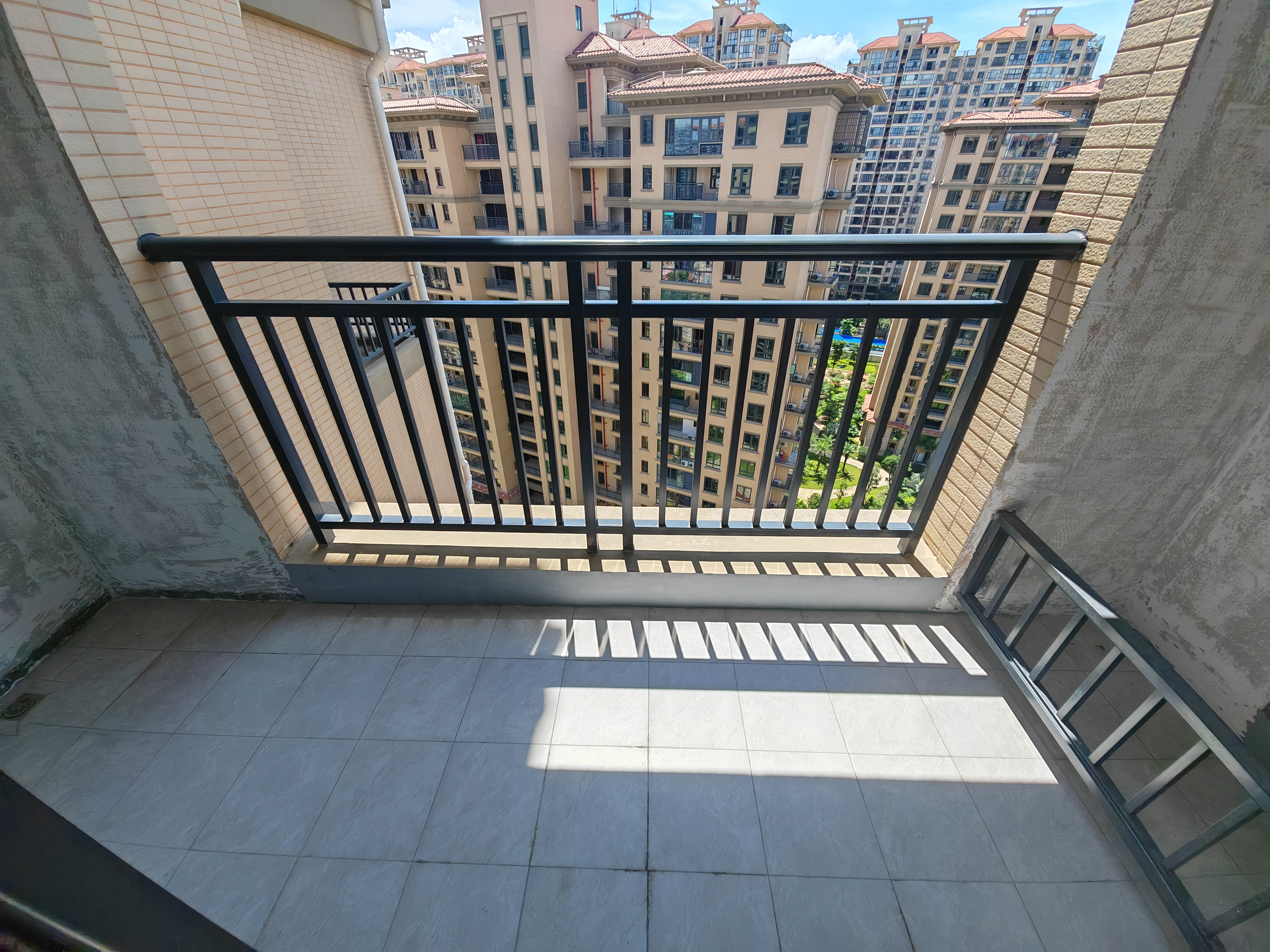 椰风水韵(南区) 3室2厅2卫 3000.0元/月 椰风水韵(南区) 3室2厅2卫 3000.0元/月室内图