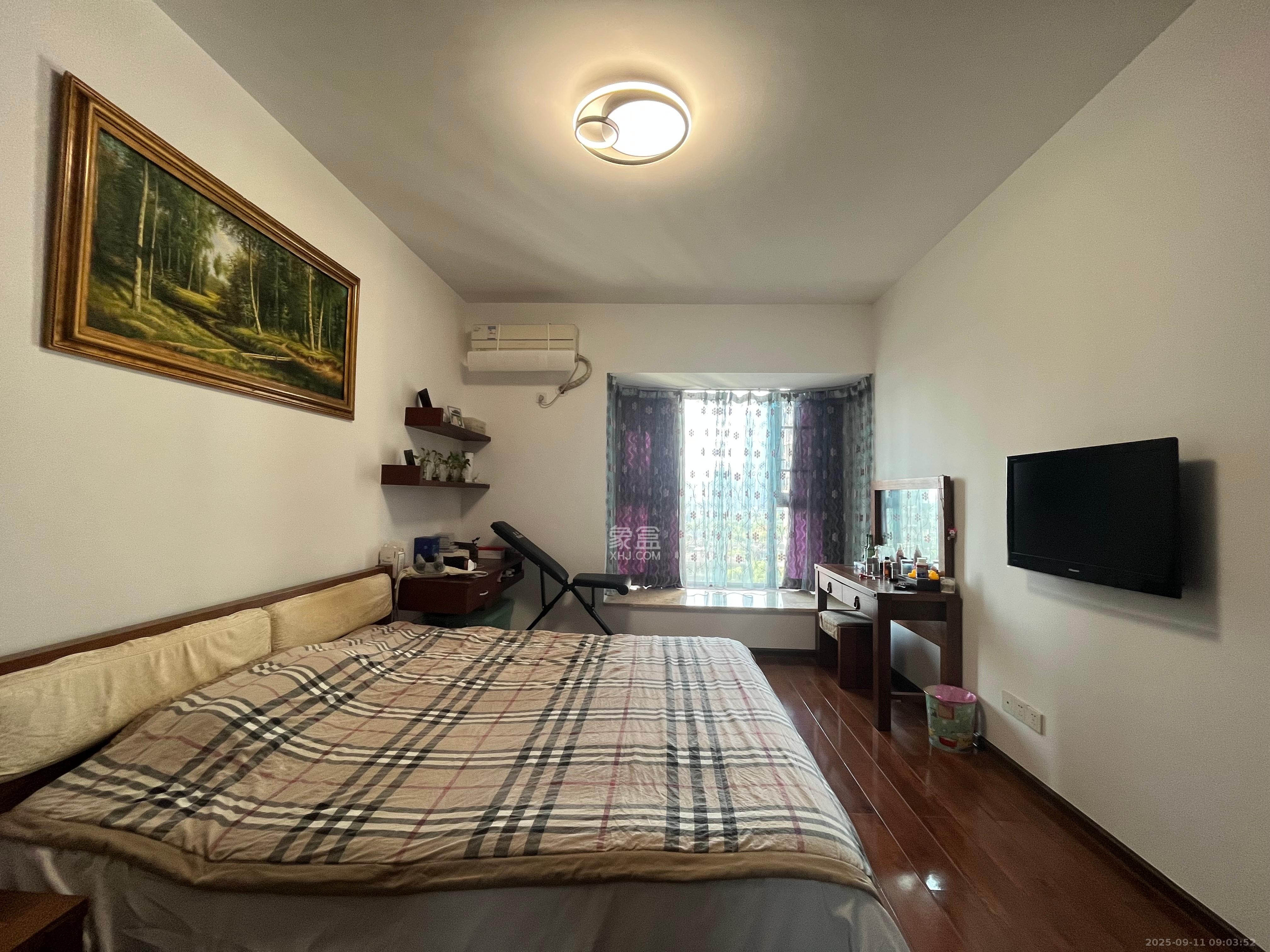 藏珑湖上国际花园 3室2厅2卫 3500.0元/月 藏珑湖上国际花园 3室2厅2卫 3500.0元/月室内图