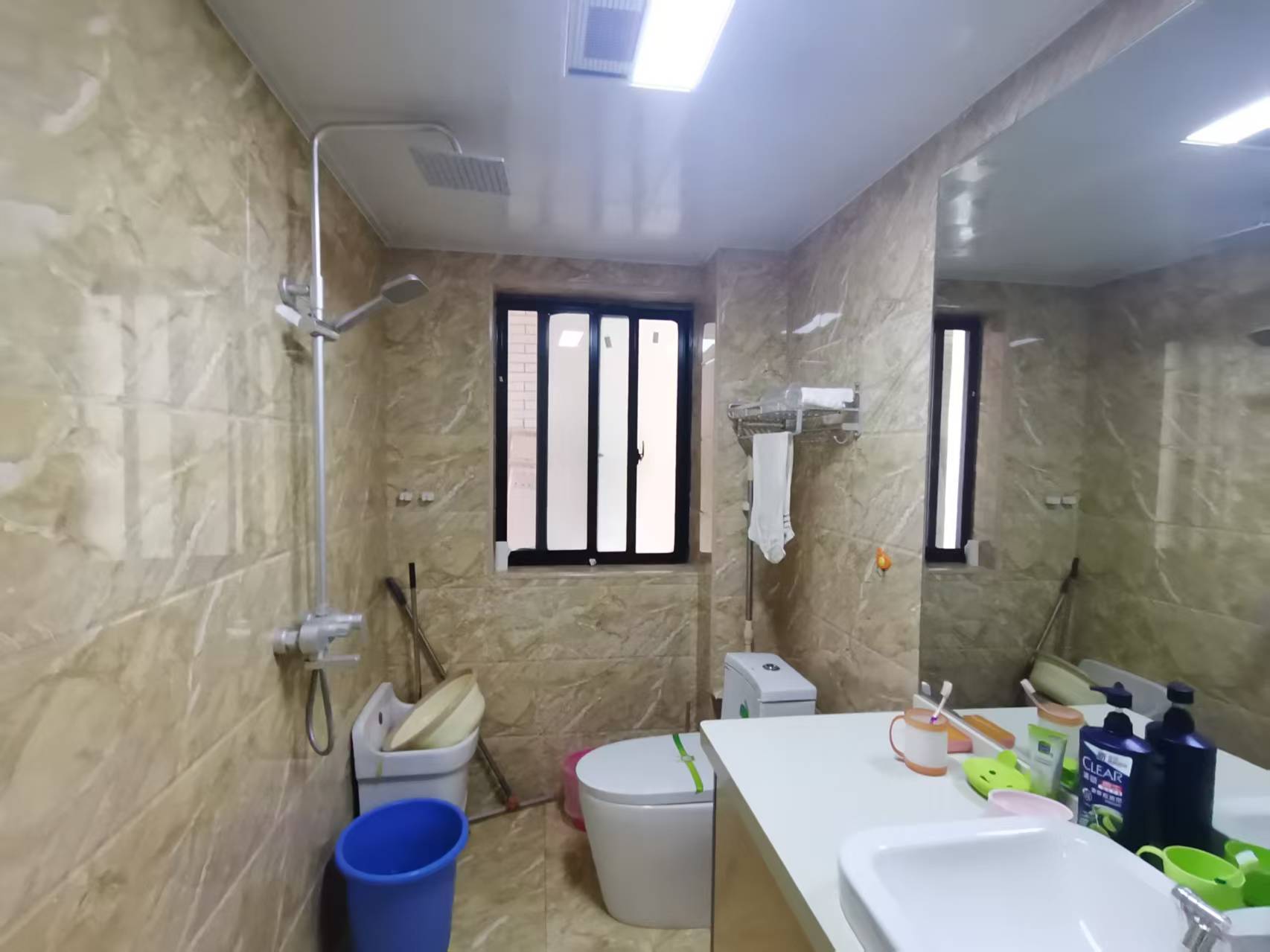 上城世家  3室2厅2卫    88.0万 上城世家  3室2厅2卫    88.0万室内图