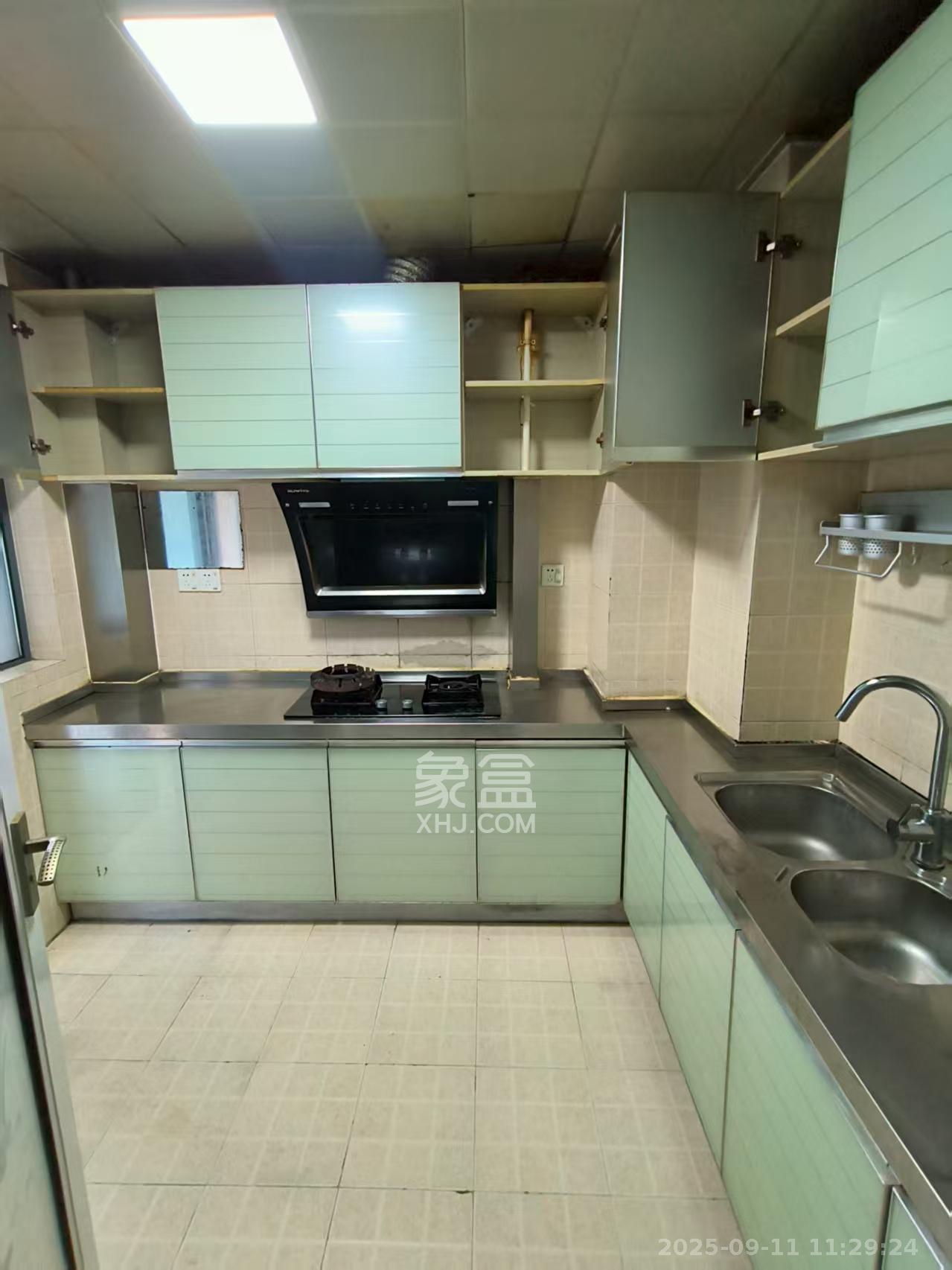 湘域中央  3室1厅2卫    4500.0元/月室内图