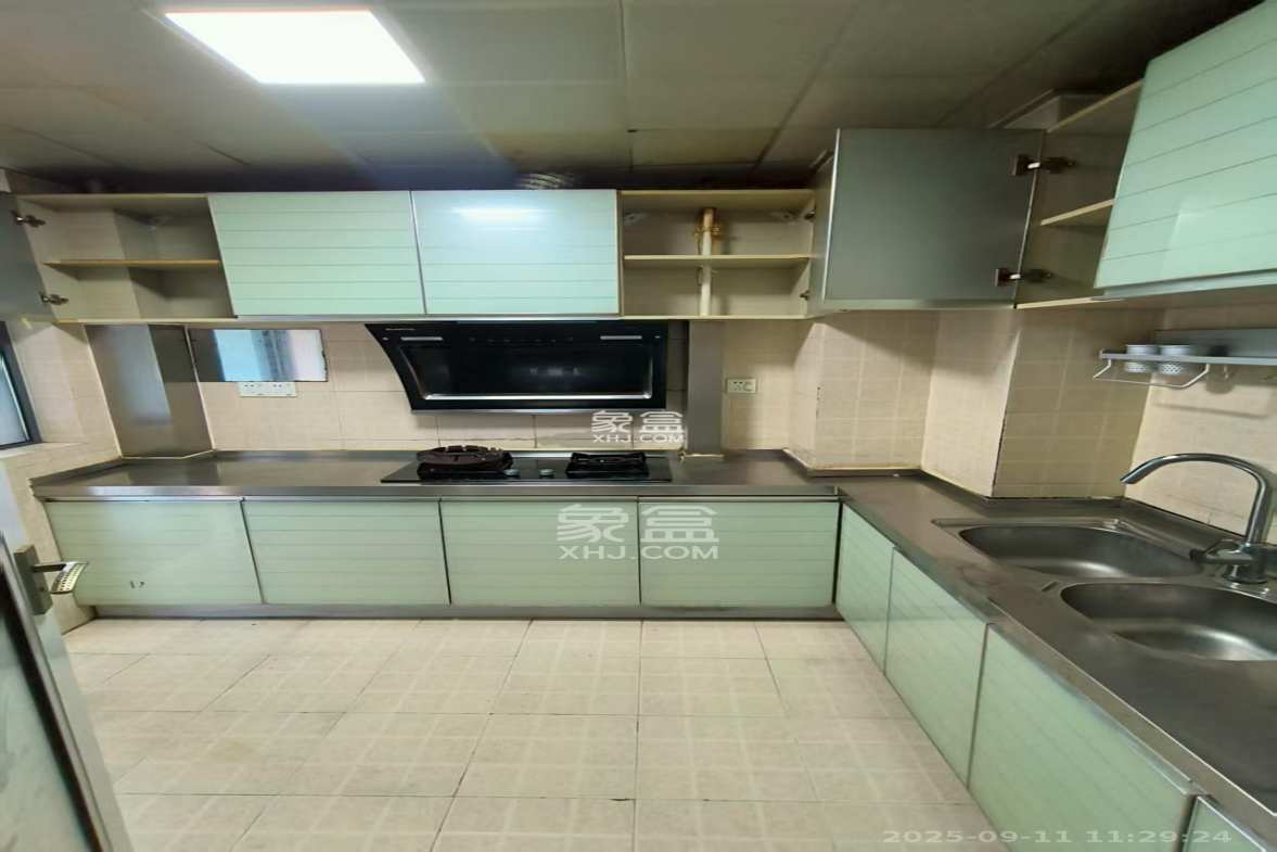 湘域中央  3室1厅2卫    4500.0元/月 湘域中央  3室1厅2卫    4500.0元/月室内图