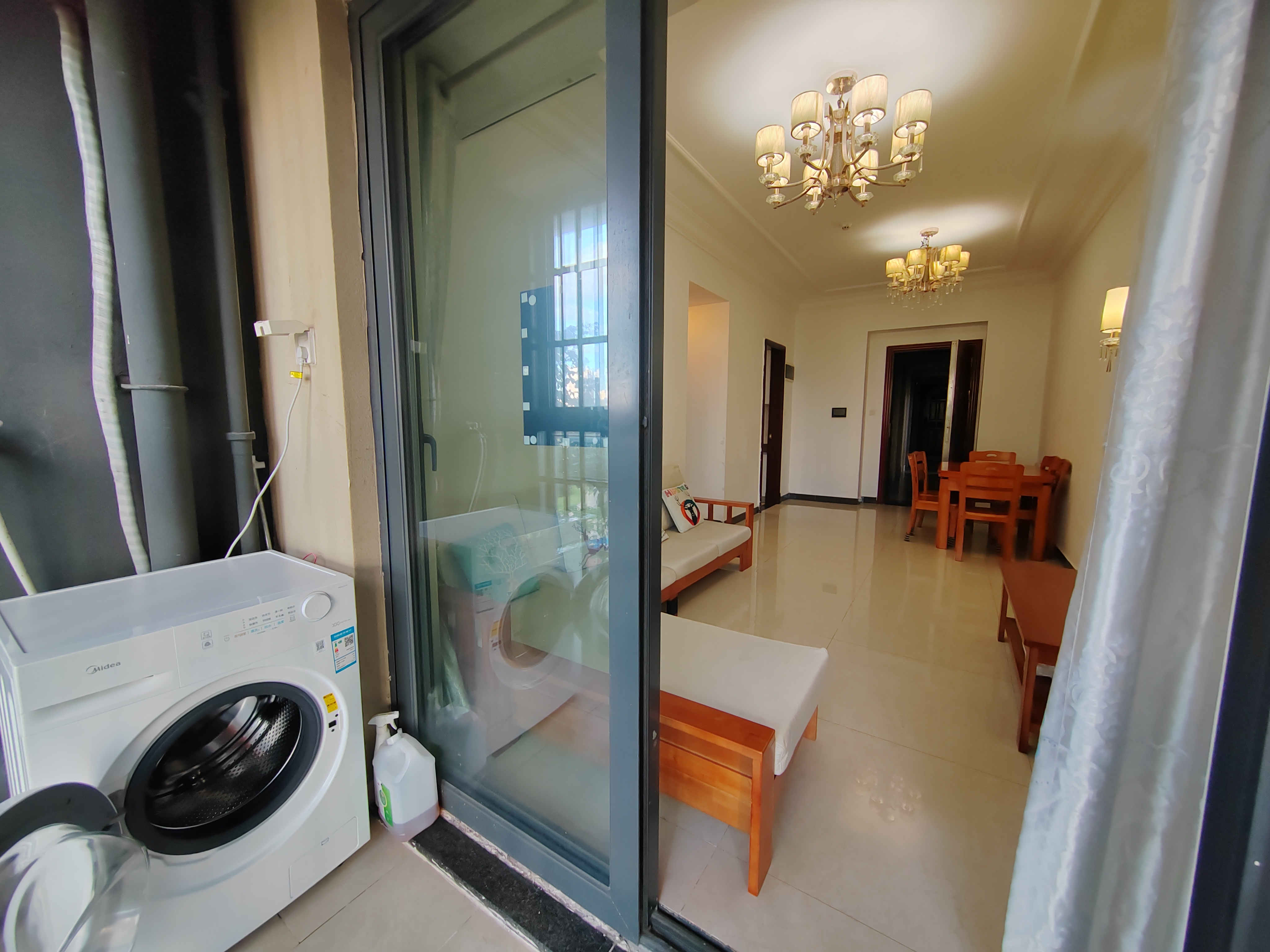 恒大美丽沙天寰湾 2室1厅1卫 128.0万 恒大美丽沙天寰湾 2室1厅1卫 128.0万客厅