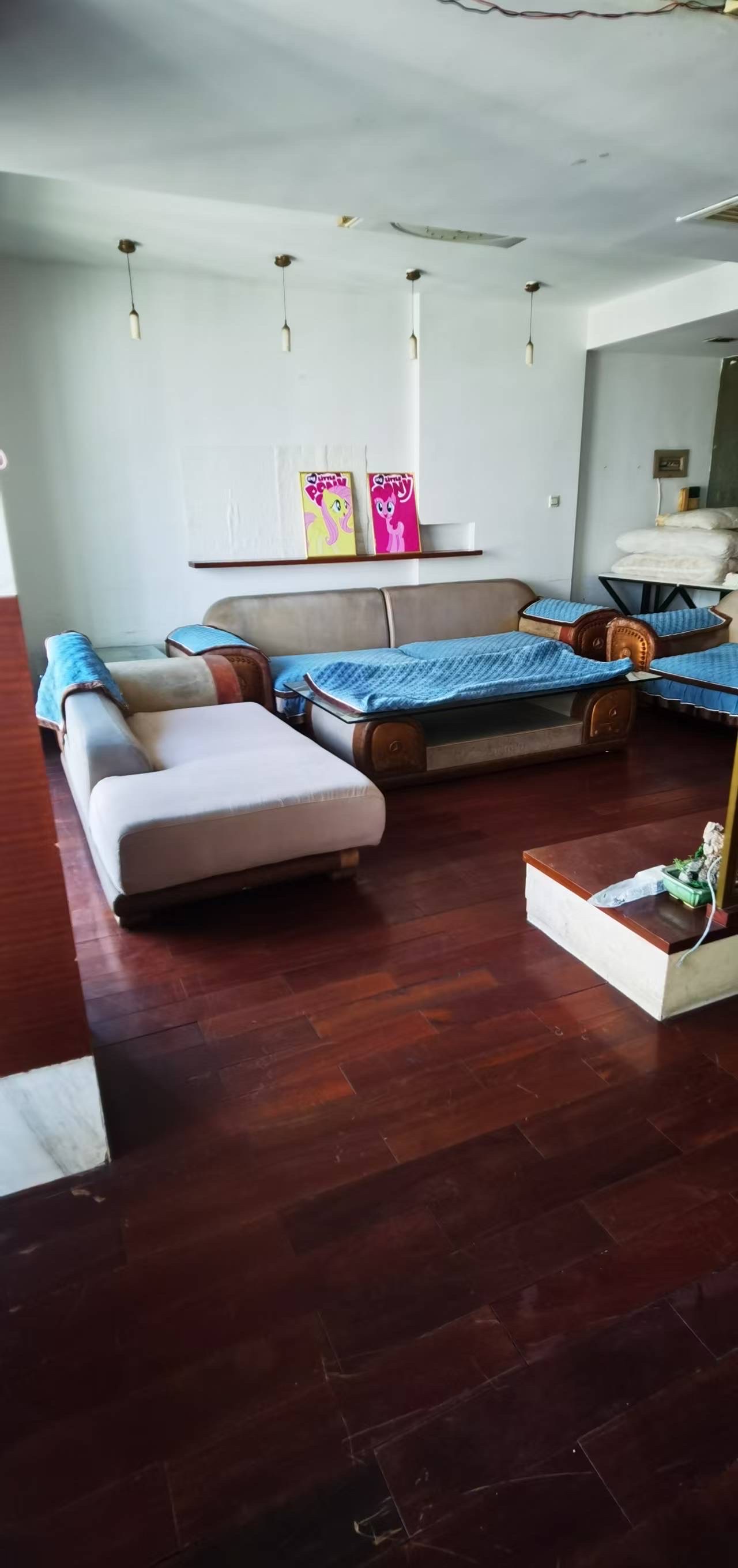 锦绣华天  5室2厅2卫    5500.0元/月户型图