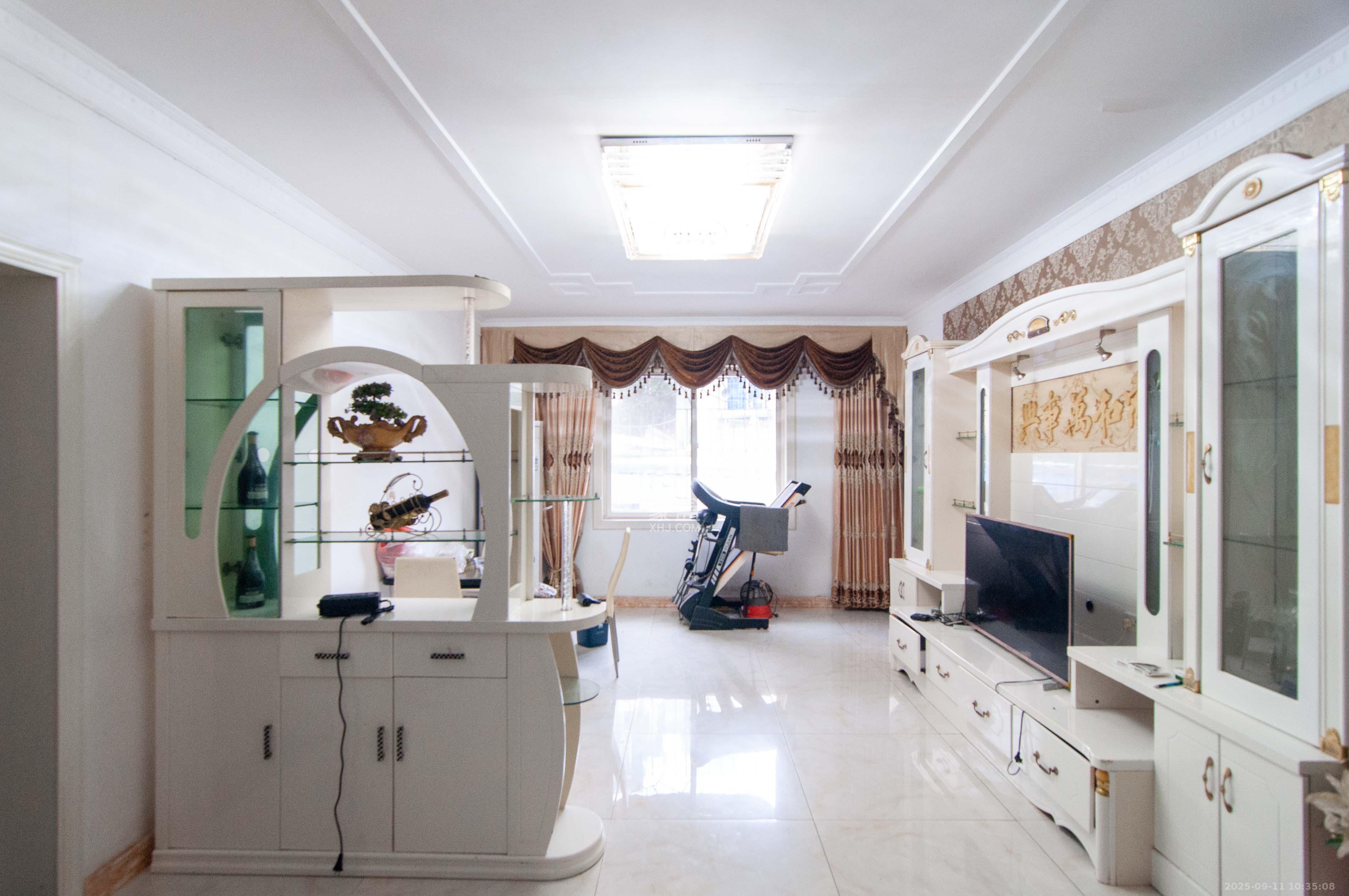 航天大院  3室2厅1卫    92.0万 航天大院  3室2厅1卫    92.0万客厅