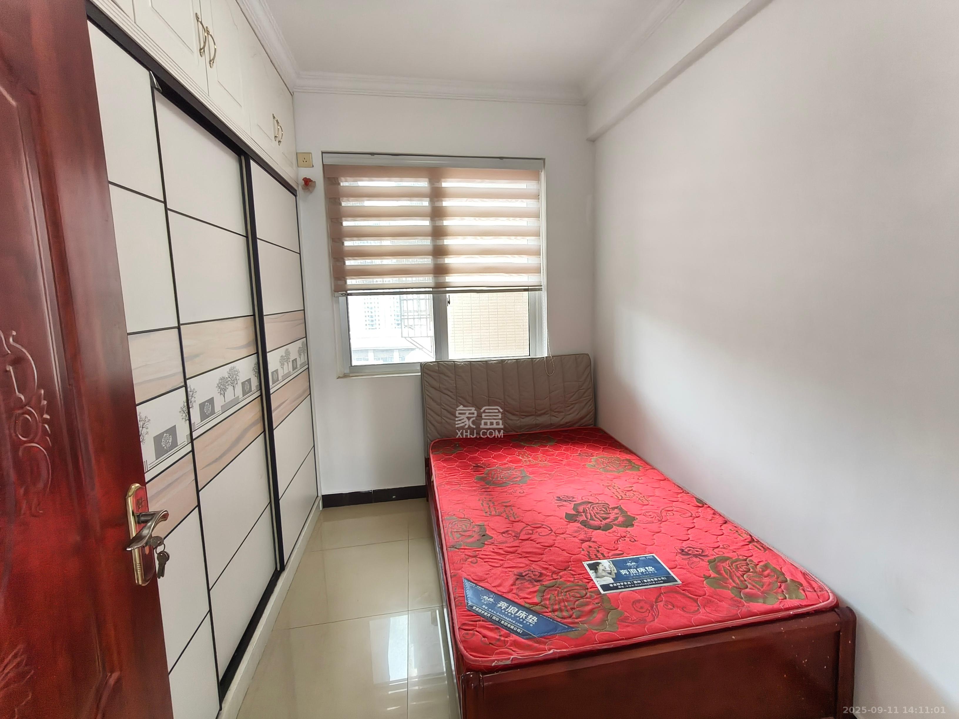 星城新宇黎锦苑 3室2厅1卫 2100.0元/月 星城新宇黎锦苑 3室2厅1卫 2100.0元/月室内图