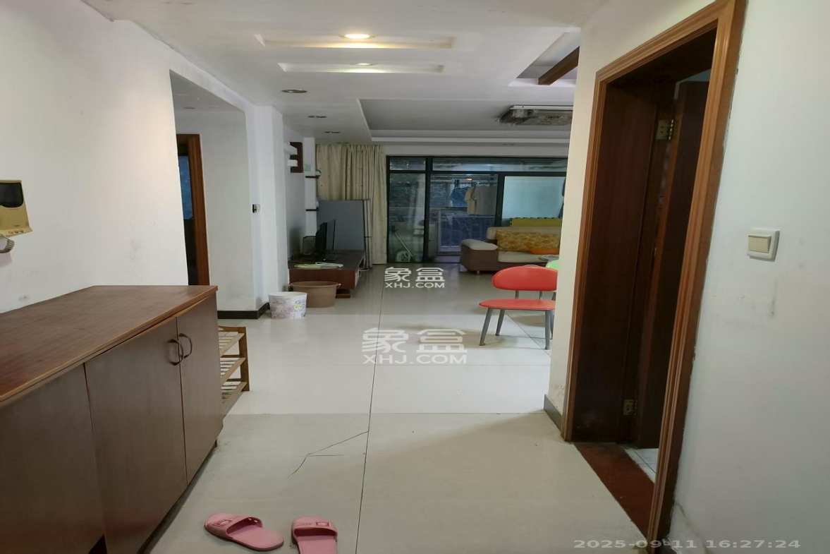 满庭芳小区 2室2厅1卫 950.0元/月 满庭芳小区 2室2厅1卫 950.0元/月室内图