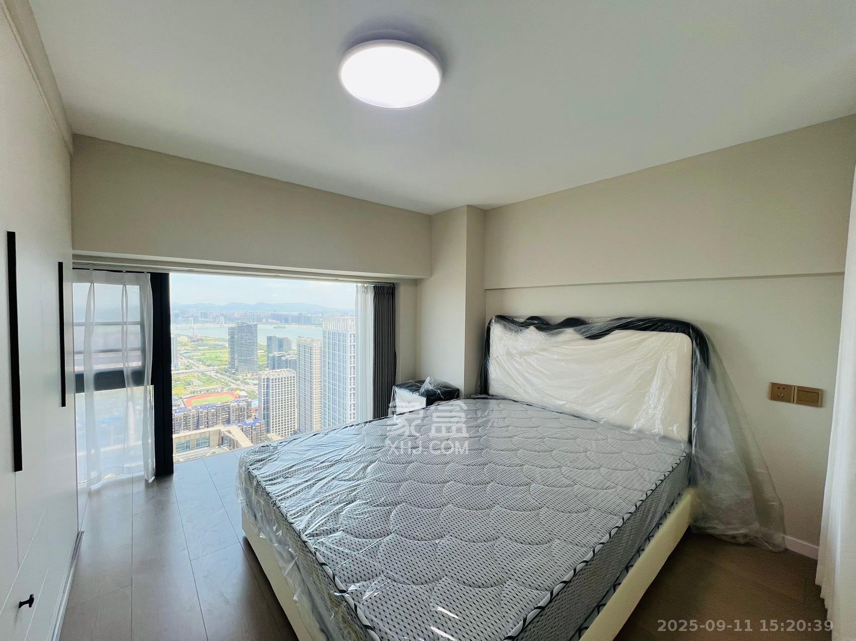 卓越中寰 2室1厅1卫 2400.0元/月 卓越中寰 2室1厅1卫 2400.0元/月室内图