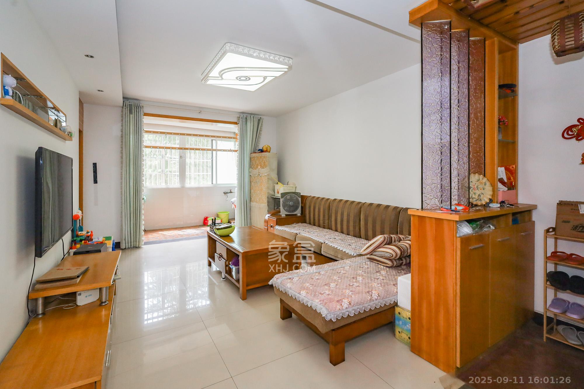 德润园 3室2厅1卫 80.0万 德润园 3室2厅1卫 80.0万客厅