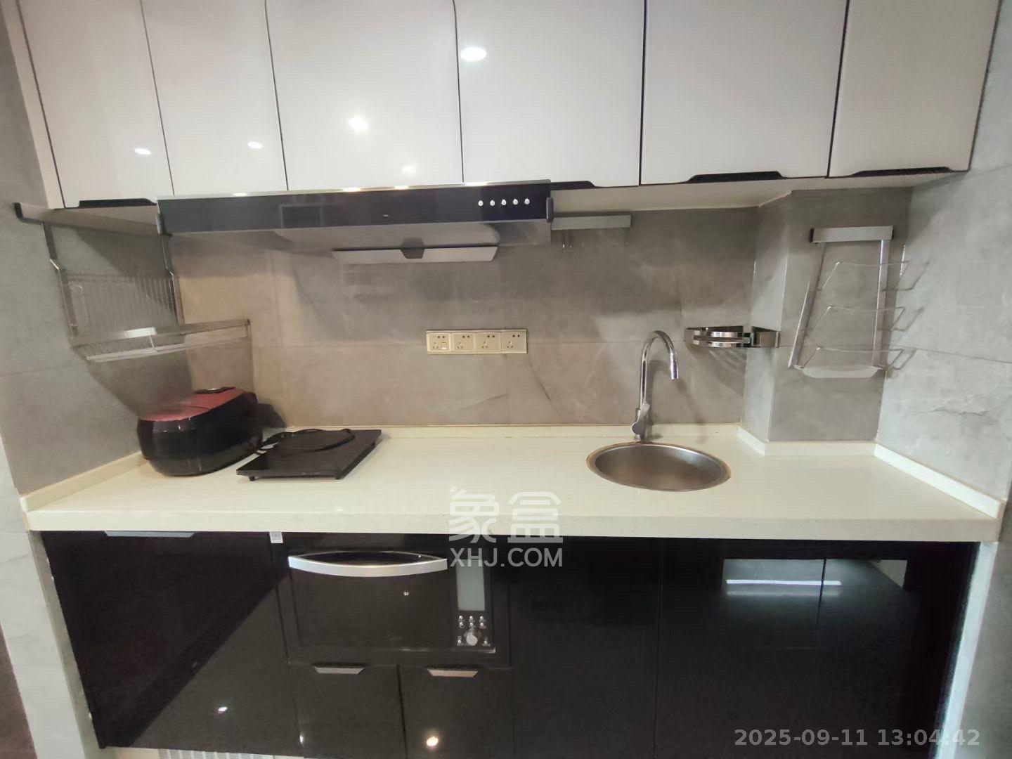 保利国际广场  1室1厅1卫    3300.0元/月室内图