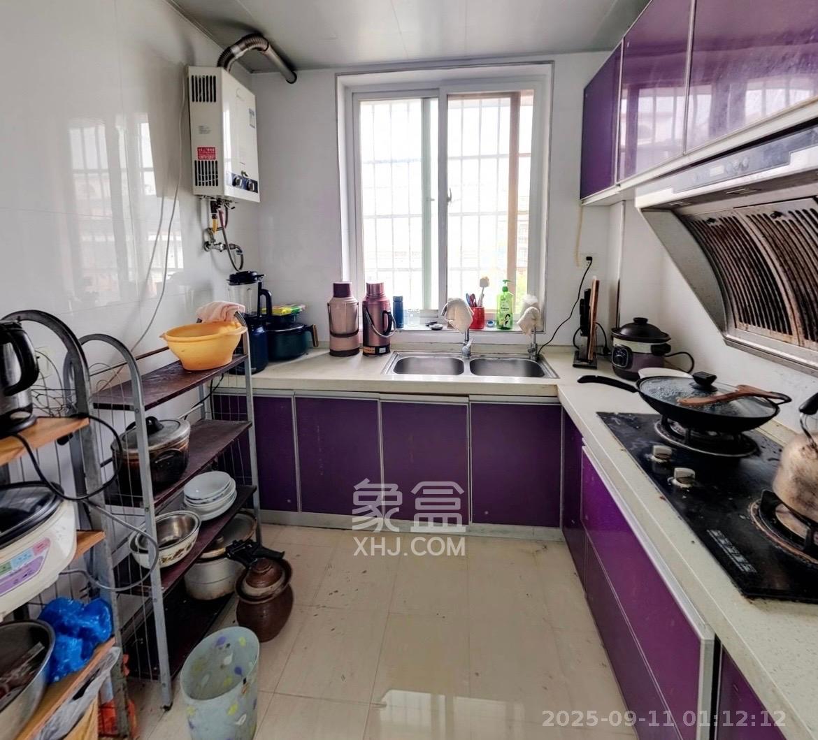 梅苑家园  5室2厅2卫    1800.0元/月室内图