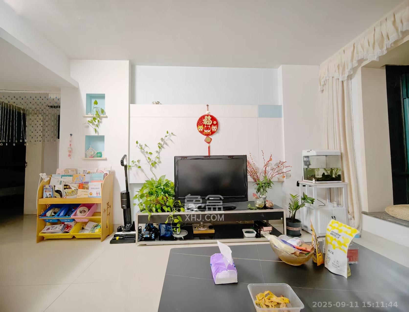富景园  2室1厅1卫   2300.00元/月室内图