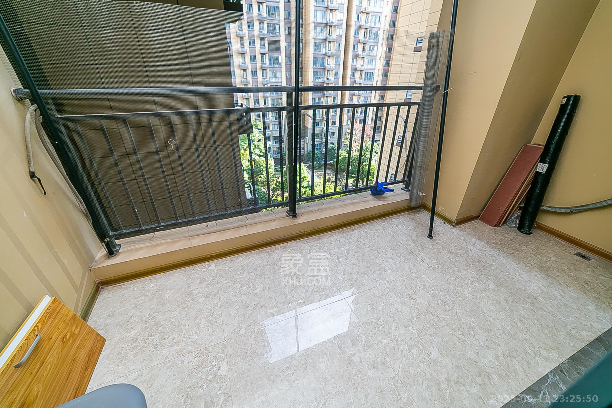 荣盛花语书苑  3室2厅2卫    97.0万其他