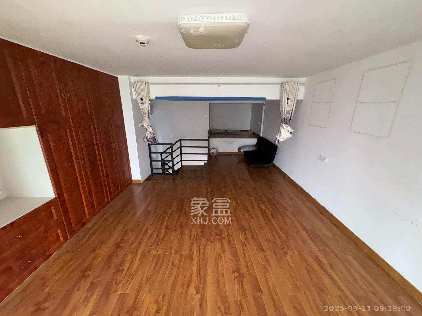 洋湖时代  2室2厅2卫   2200.00元/月室内图