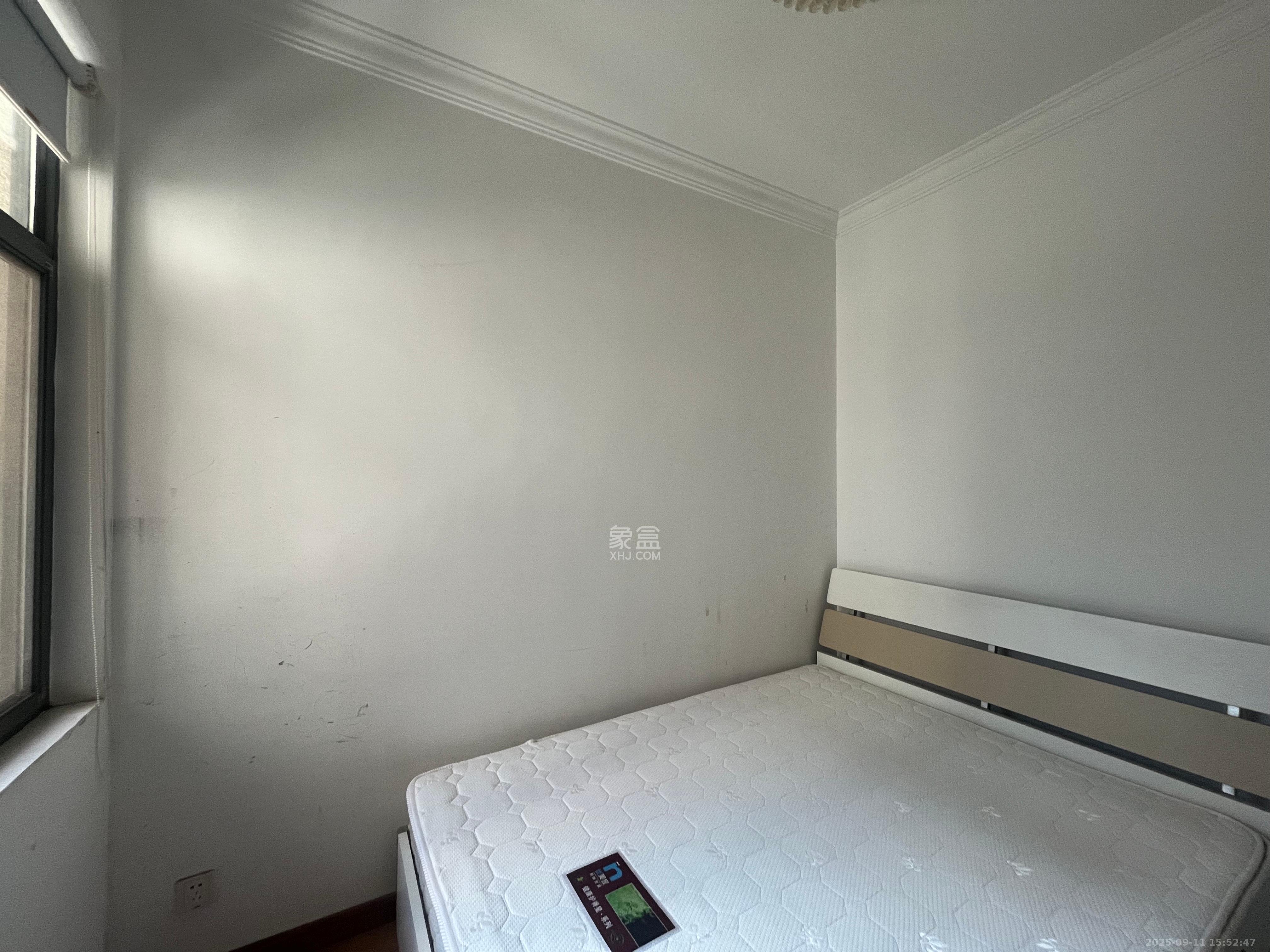 青园 3室2厅1卫 2400.0元/月 青园 3室2厅1卫 2400.0元/月室内图