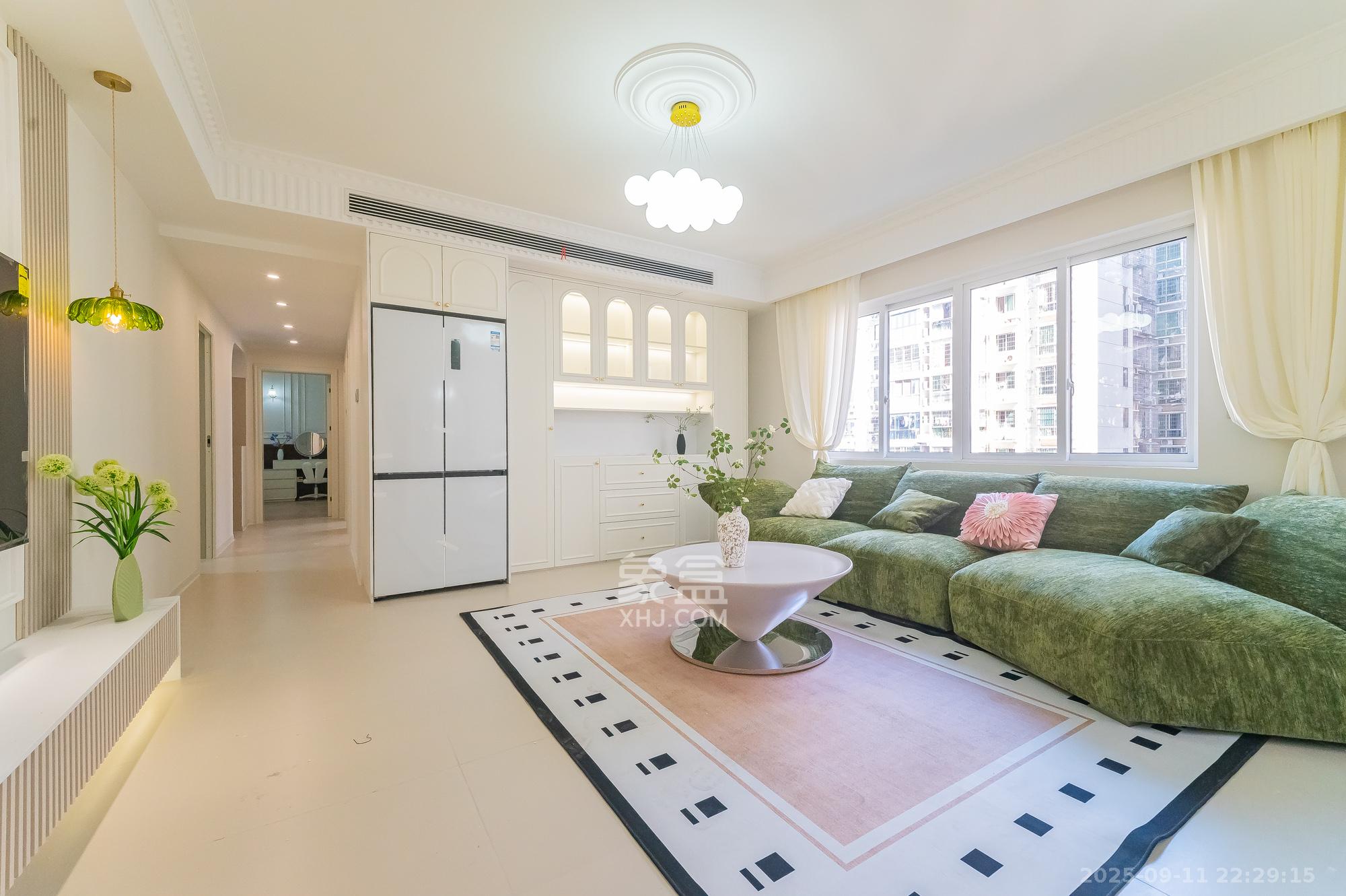 锦璨家园 3室2厅2卫 69.8万 锦璨家园 3室2厅2卫 69.8万客厅