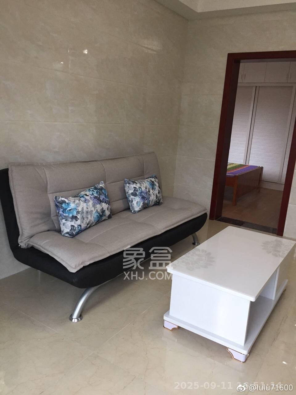 鑫远御文台二期  2室2厅1卫    2300.0元/月 鑫远御文台二期  2室2厅1卫    2300.0元/月室内图