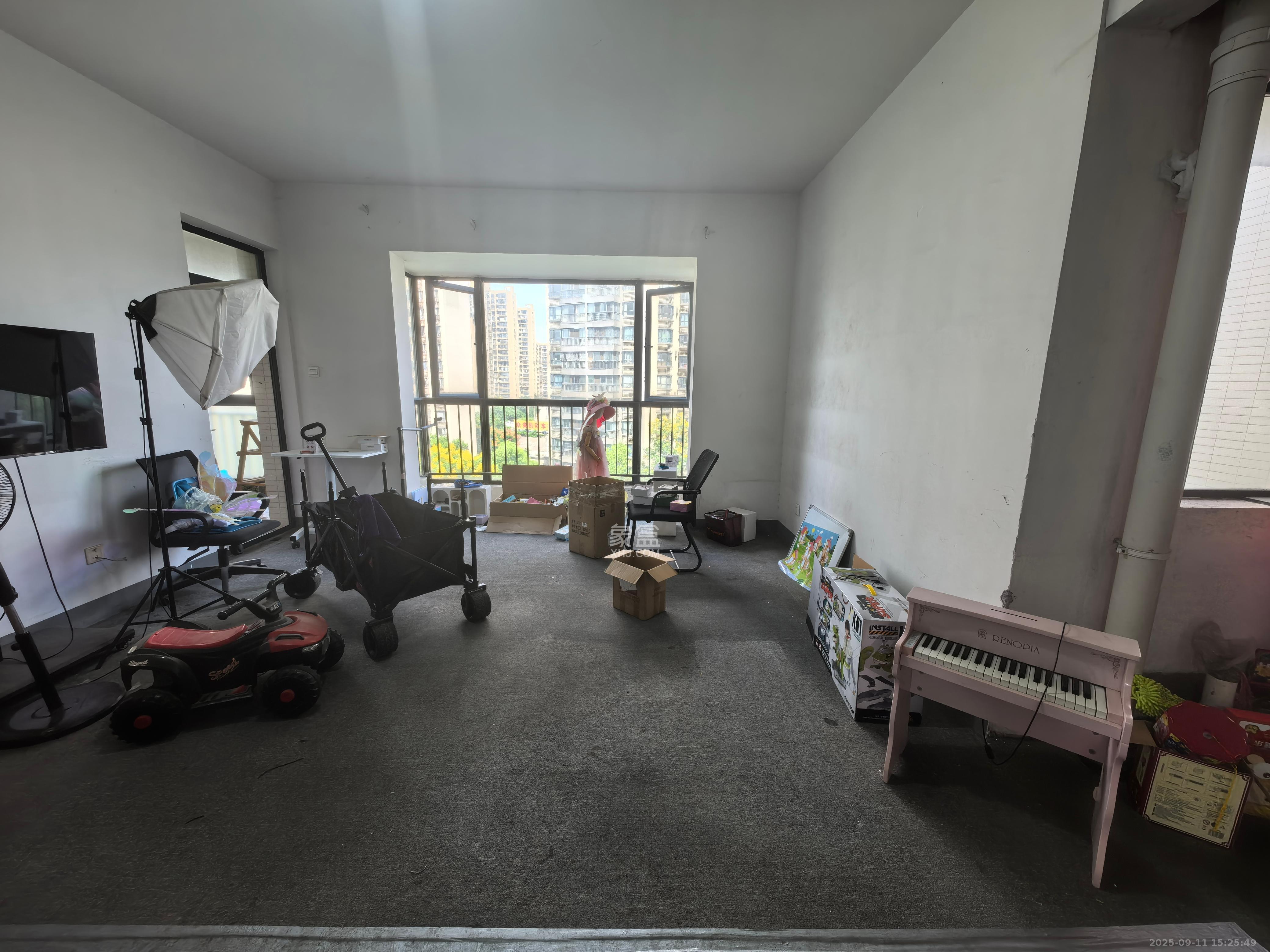 莱茵城 4室2厅2卫 1600.0元/月 莱茵城 4室2厅2卫 1600.0元/月室内图