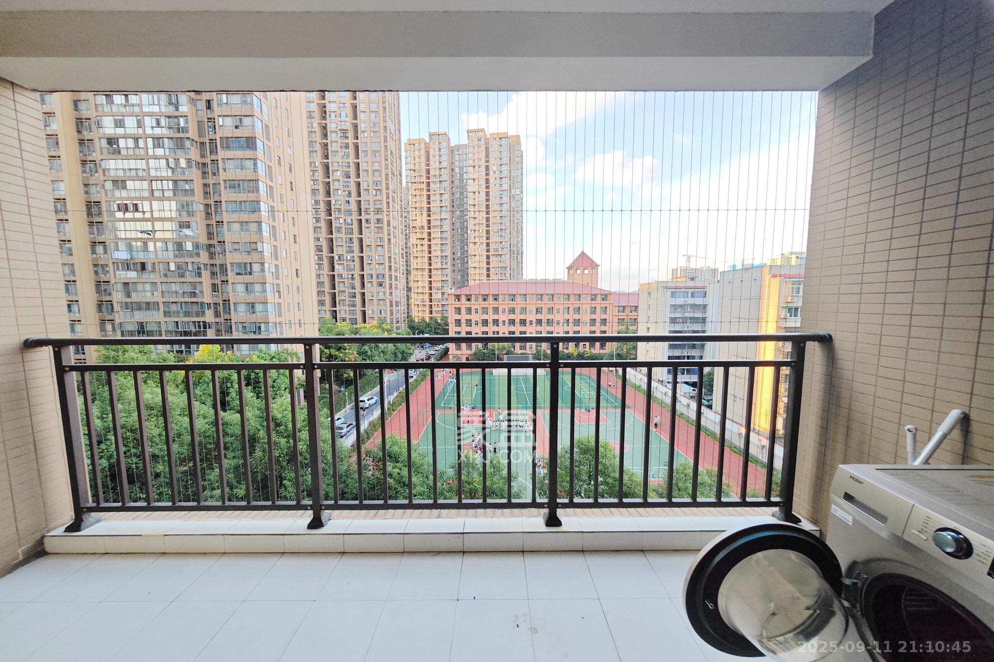 万博汇 3室2厅1卫 160.0万 万博汇 3室2厅1卫 160.0万阳台