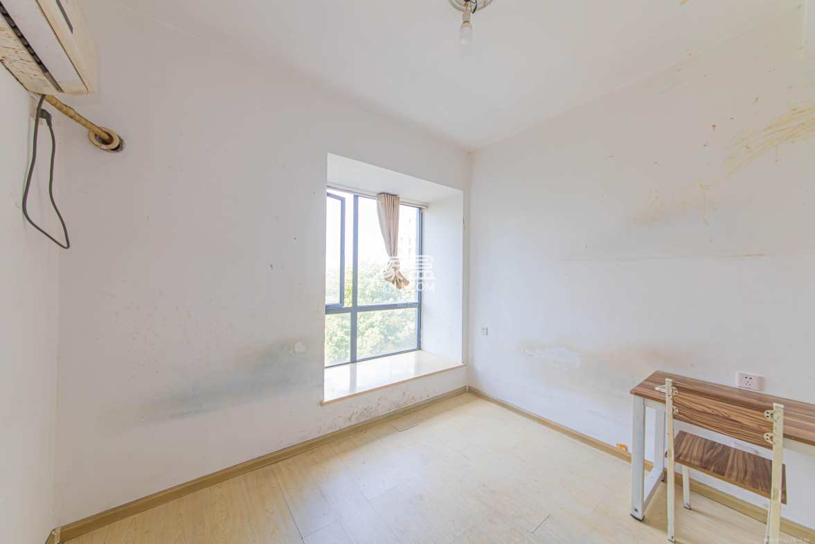 中信城市广场(中信新城一期)  1室2厅1卫    66.0万 中信城市广场(中信新城一期)  1室2厅1卫    66.0万卧室