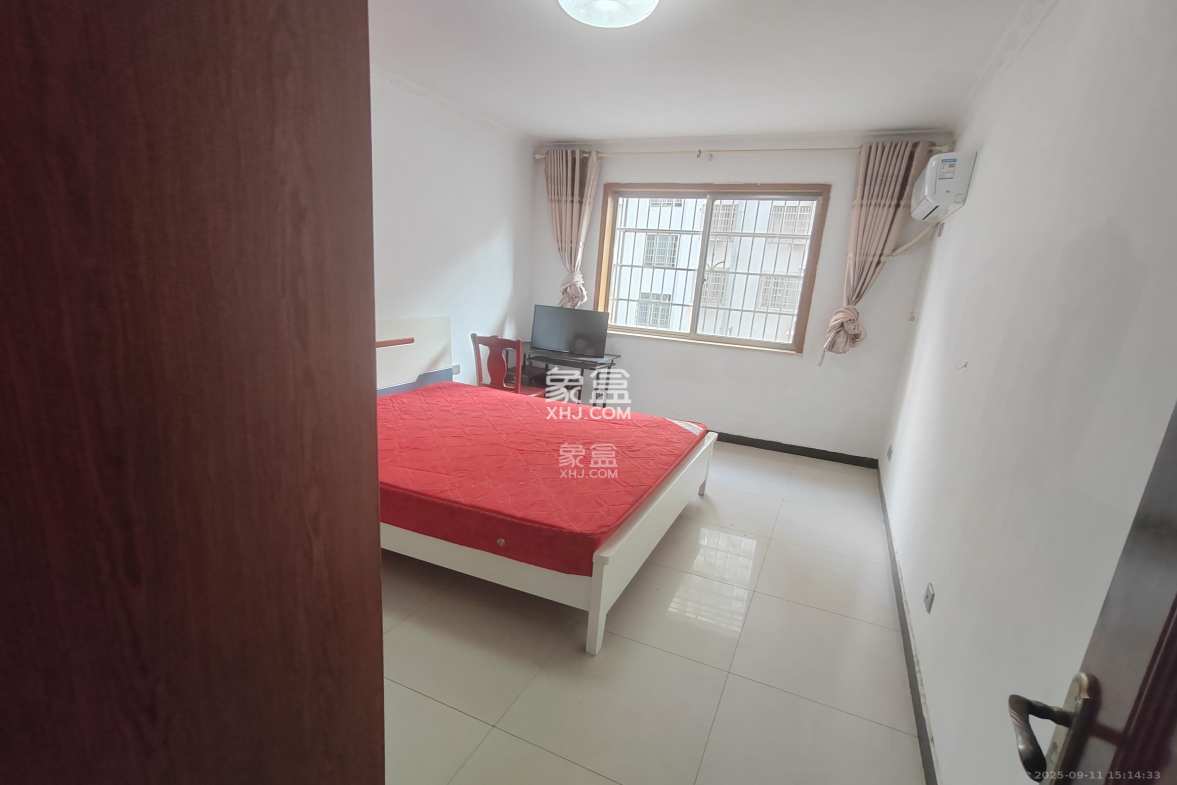 骑龙安置小区 3室1厅1卫 2000.00元/月 骑龙安置小区 3室1厅1卫 2000.00元/月室内图