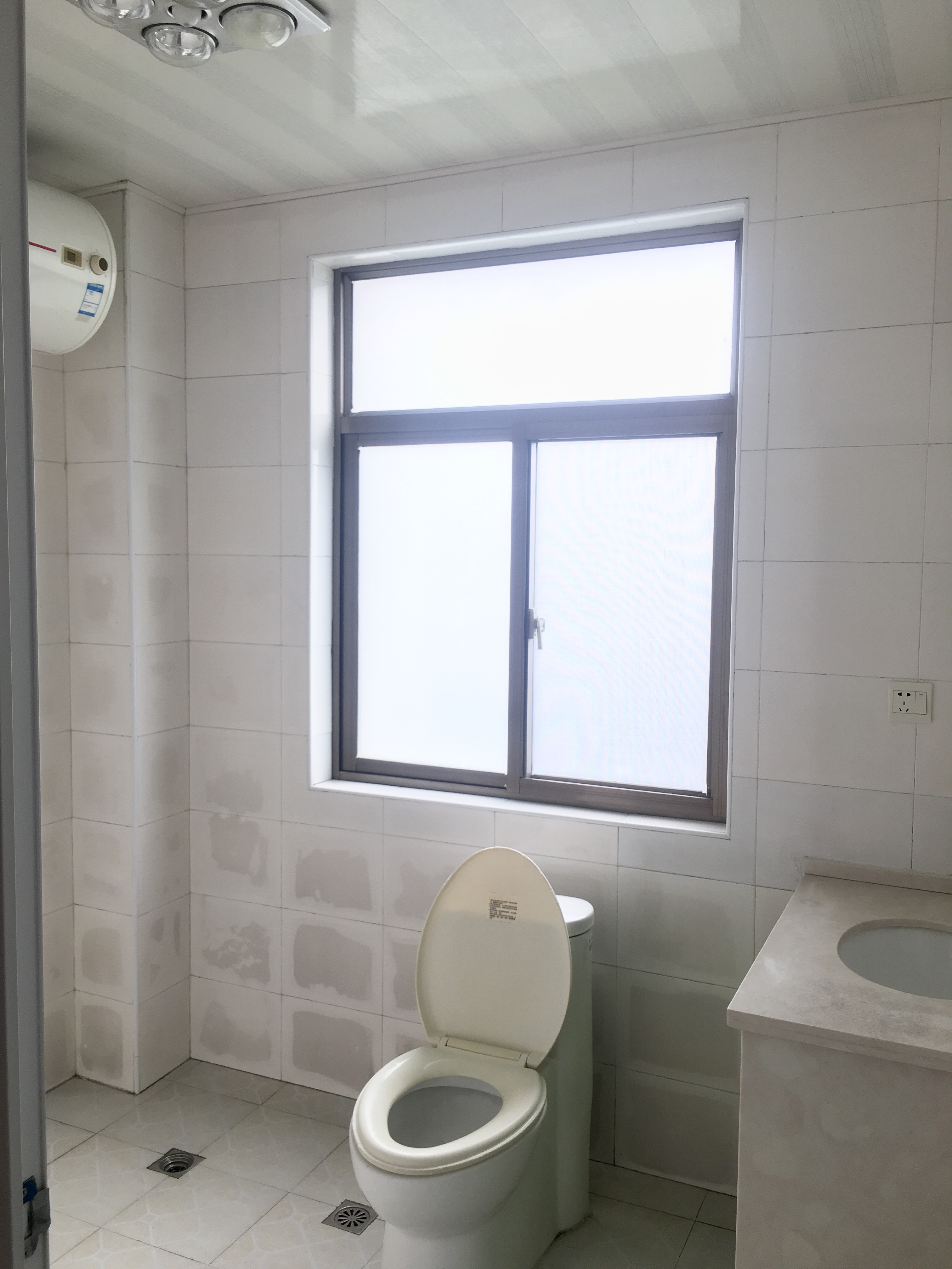 广电记者公寓 4室2厅2卫 2500.0元/月 广电记者公寓 4室2厅2卫 2500.0元/月室内图