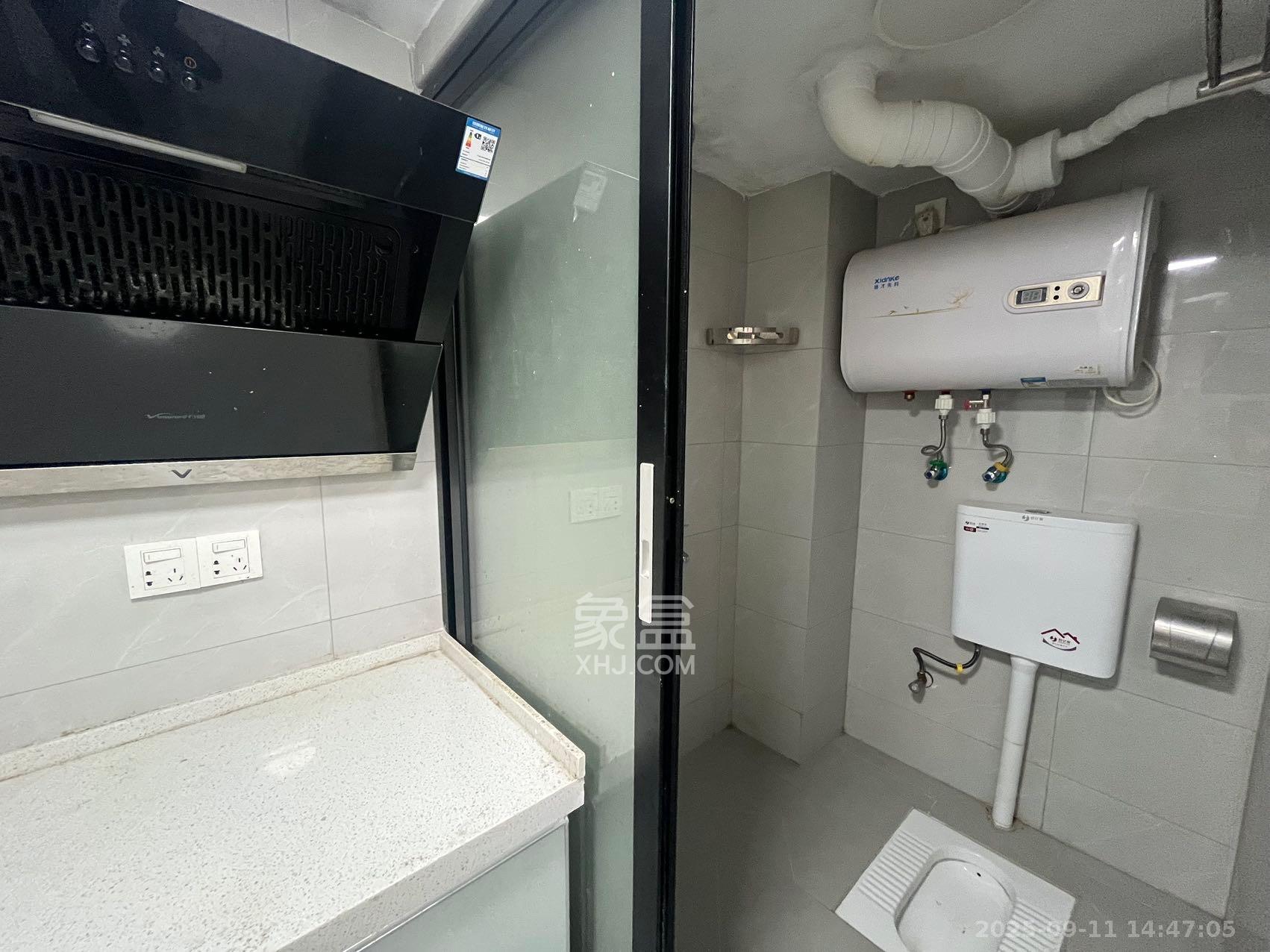 金地中交麓谷香颂(金地中交雅苑) 1室1厅1卫 1300.0元/月 金地中交麓谷香颂(金地中交雅苑) 1室1厅1卫 1300.0元/月室内图