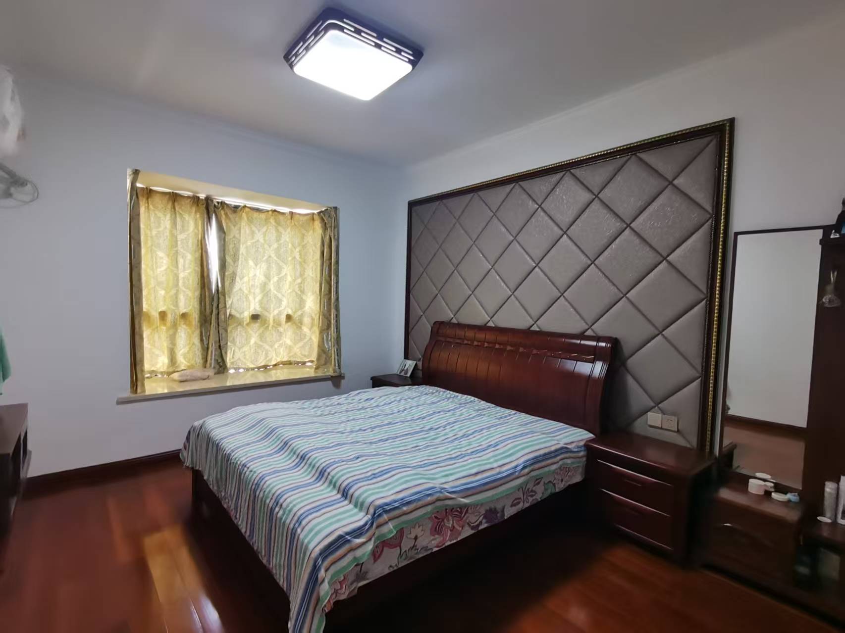 上城世家  3室2厅2卫    88.0万 上城世家  3室2厅2卫    88.0万室内图