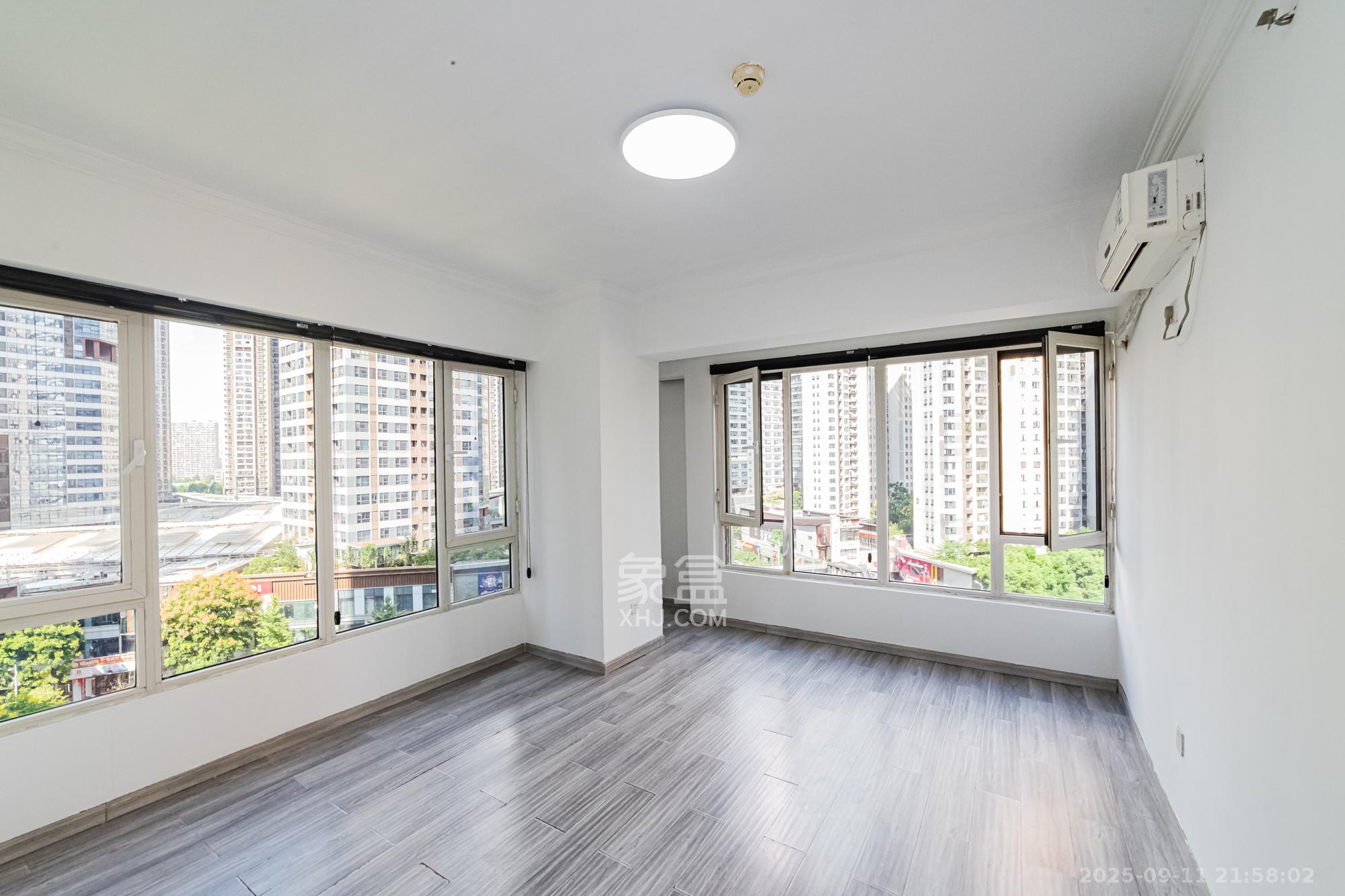 北辰三角洲E3区  1室1厅1卫    70.0万卧室