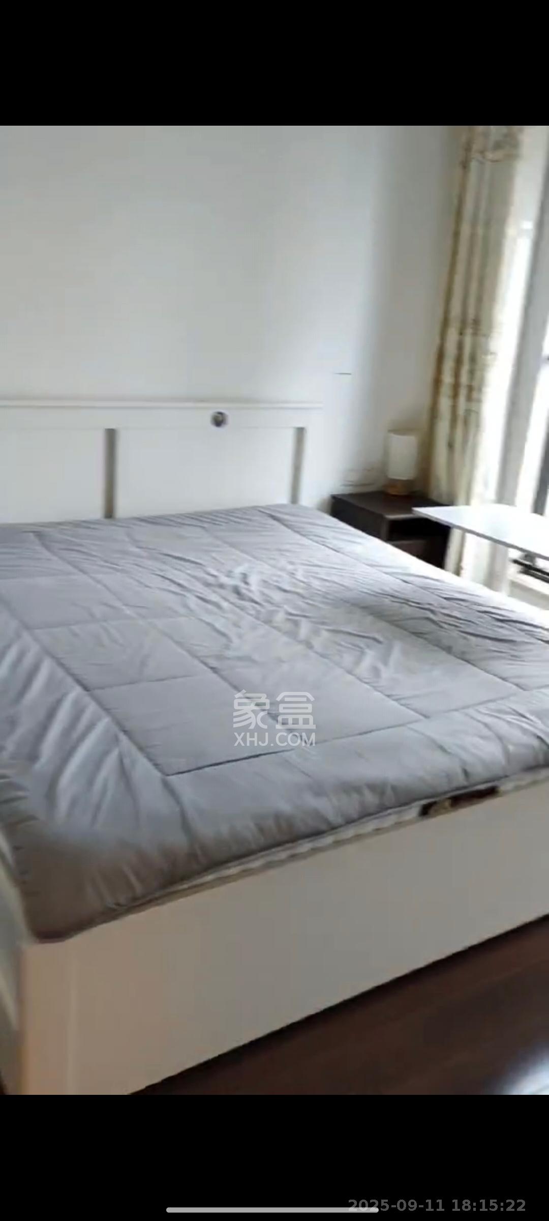 万科里金域滨江  3室2厅1卫   3300.00元/月室内图