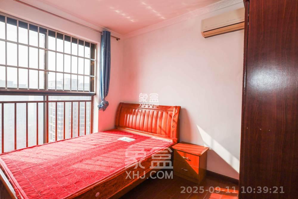 保利麓谷林语F区  3室2厅1卫    2300.0元/月室内图